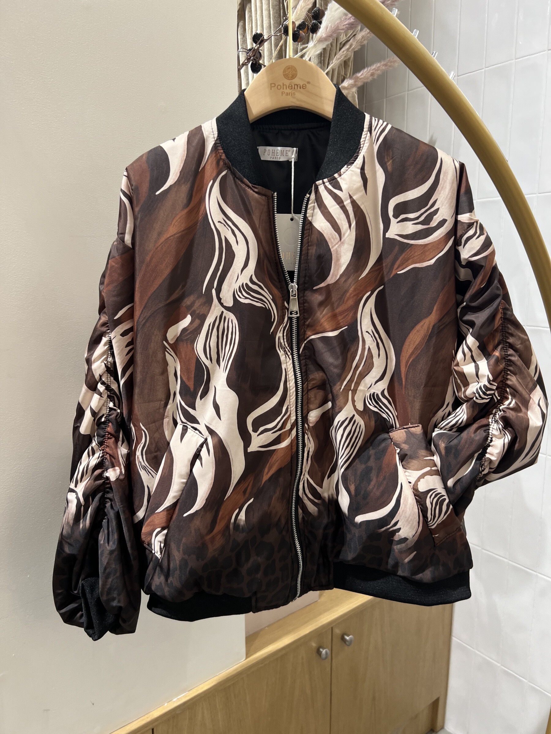 Wholesaler POHÊME - Aléa printed bombers with sleeve detail