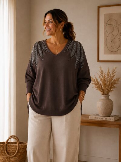 Grossista Pomelo - Pom 721 Maglione Oversize Collo a V – Dettagli Foglie con Strass Grossista Pomelo - Pom 721 Maglione Oversize Collo a V – Dettagli Foglie con Strass