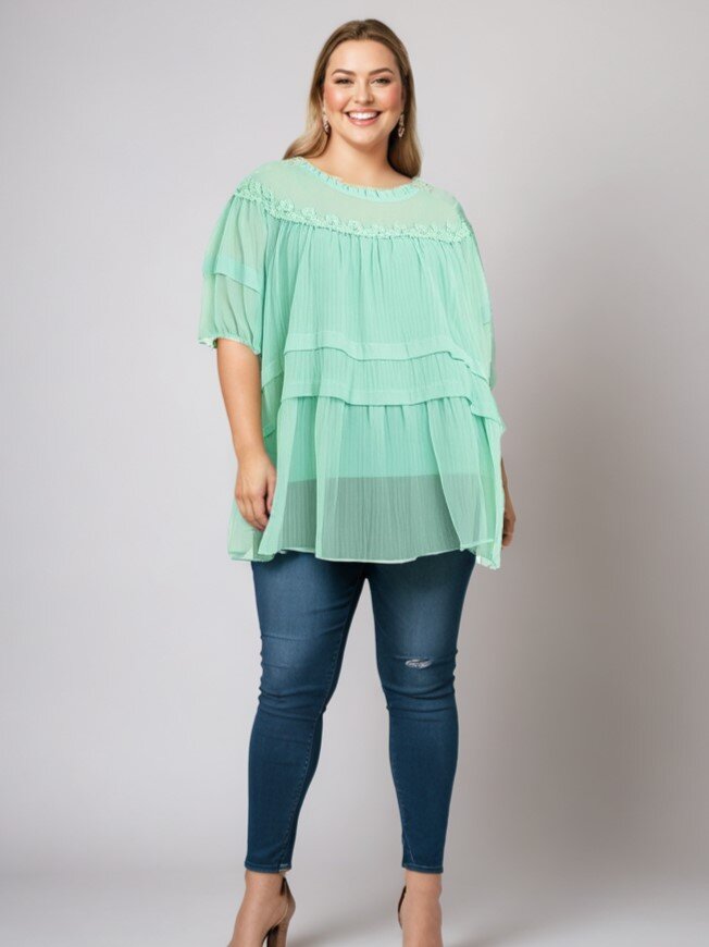 Großhändler Pomme Rouge Paris - Top + Bluse mit großen Stickereien in Übergröße (C6563)
