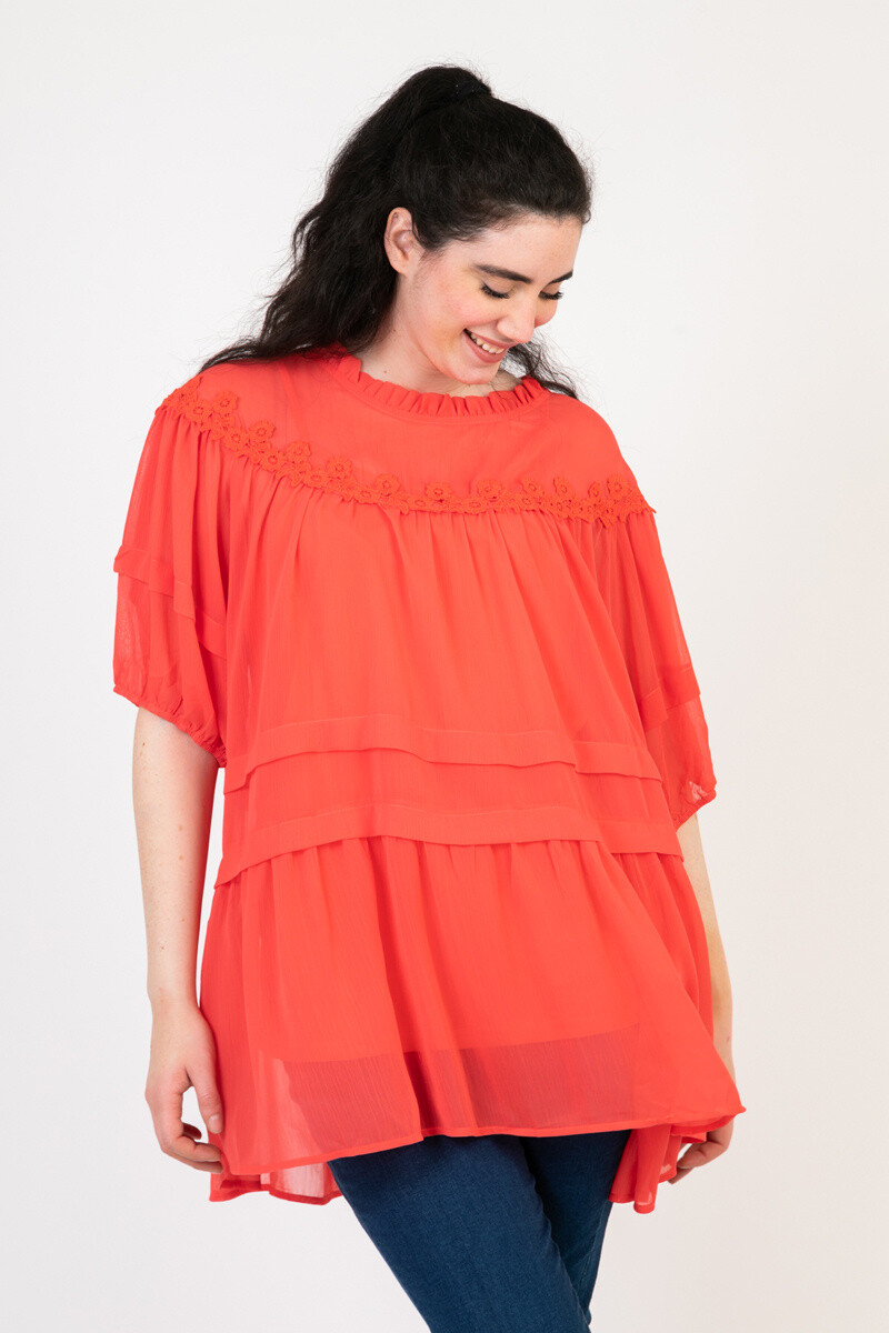 Grossista Pomme Rouge Paris - Top + camicetta con ricami taglie forti (C6563)