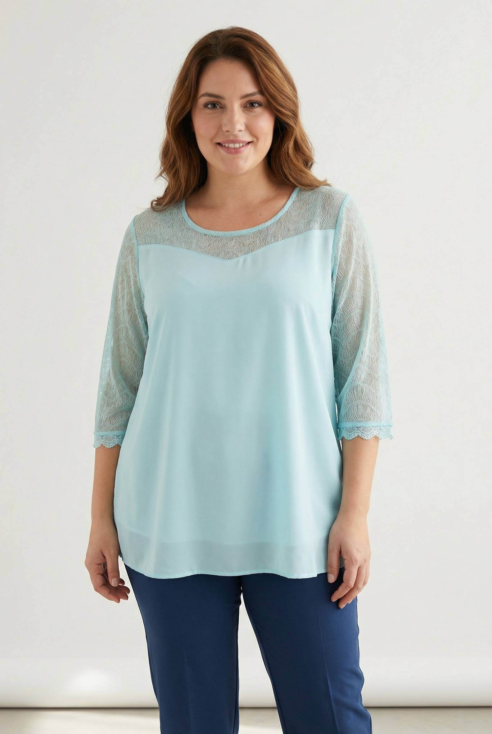 Grossiste Pomme Rouge Paris - Blouse turquoise avec manches dentelle (A581)
