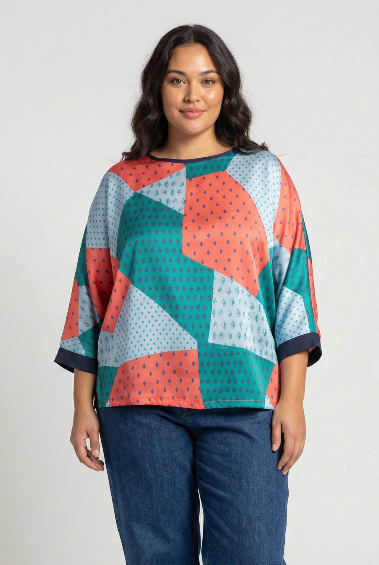 Grossiste Pomme Rouge Paris - Blouse soyeuse grande taille imprimé rouge