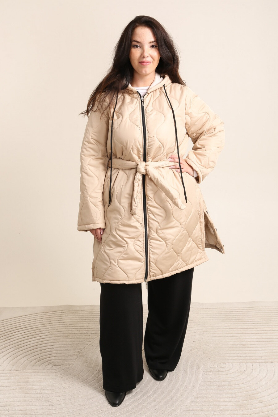 Grossiste Pomme Rouge Paris - Doudoune fendue avec ceinture beige (T3020)