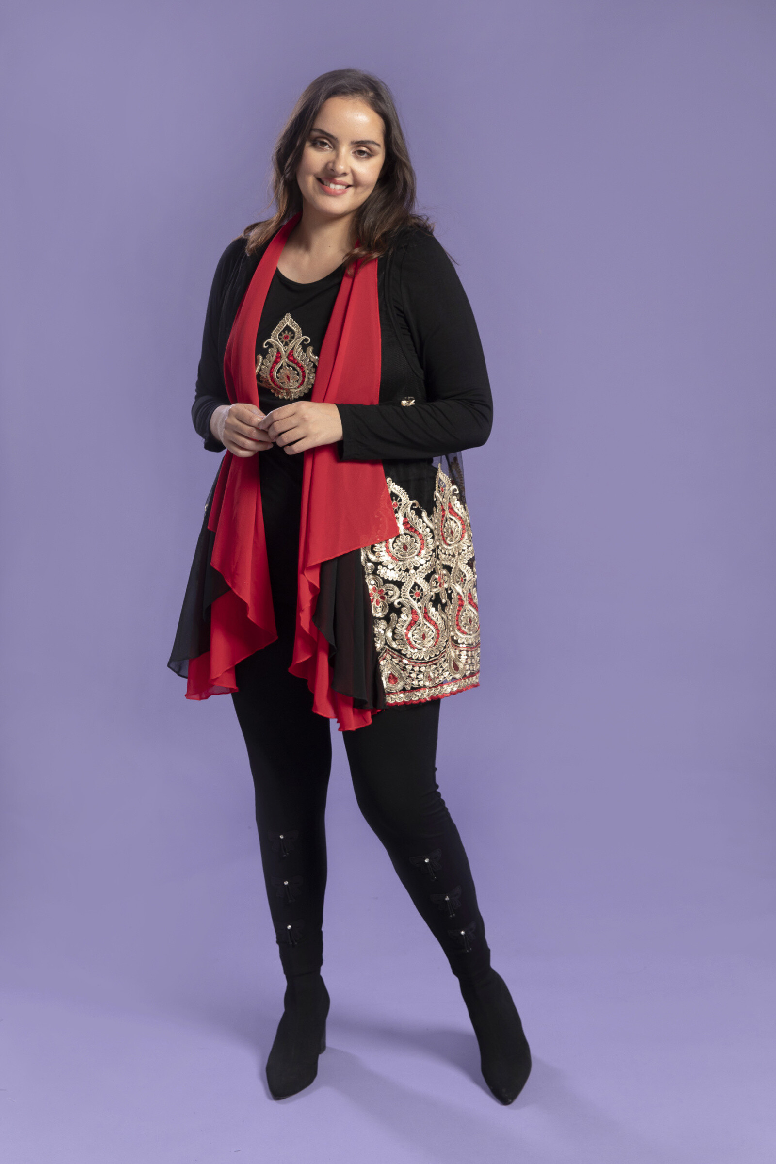 Großhändler Pomme Rouge Paris - Rotes besticktes Set aus Top + Cardigan in großen Größen (A823)