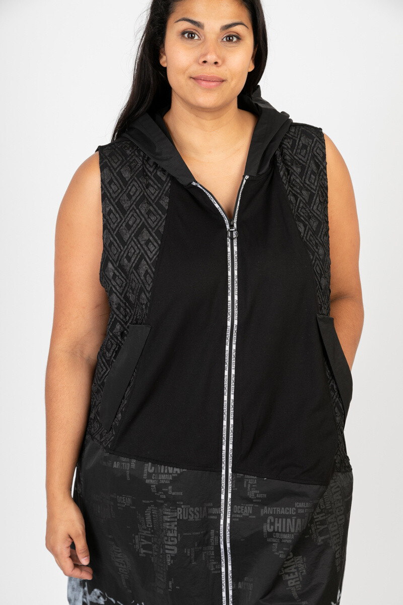 Wholesaler Pomme Rouge Paris - Textured and printed sleeveless vest (C6583)