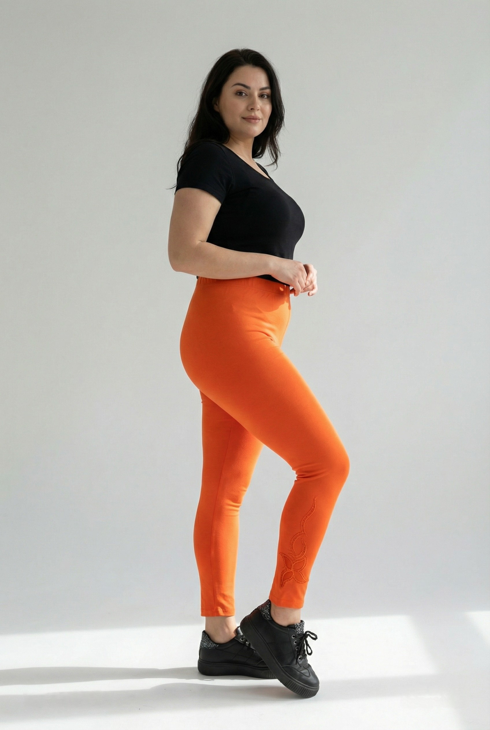 Grossiste Pomme Rouge Paris - Legging orange avec motif ajouré grande taille (B207)