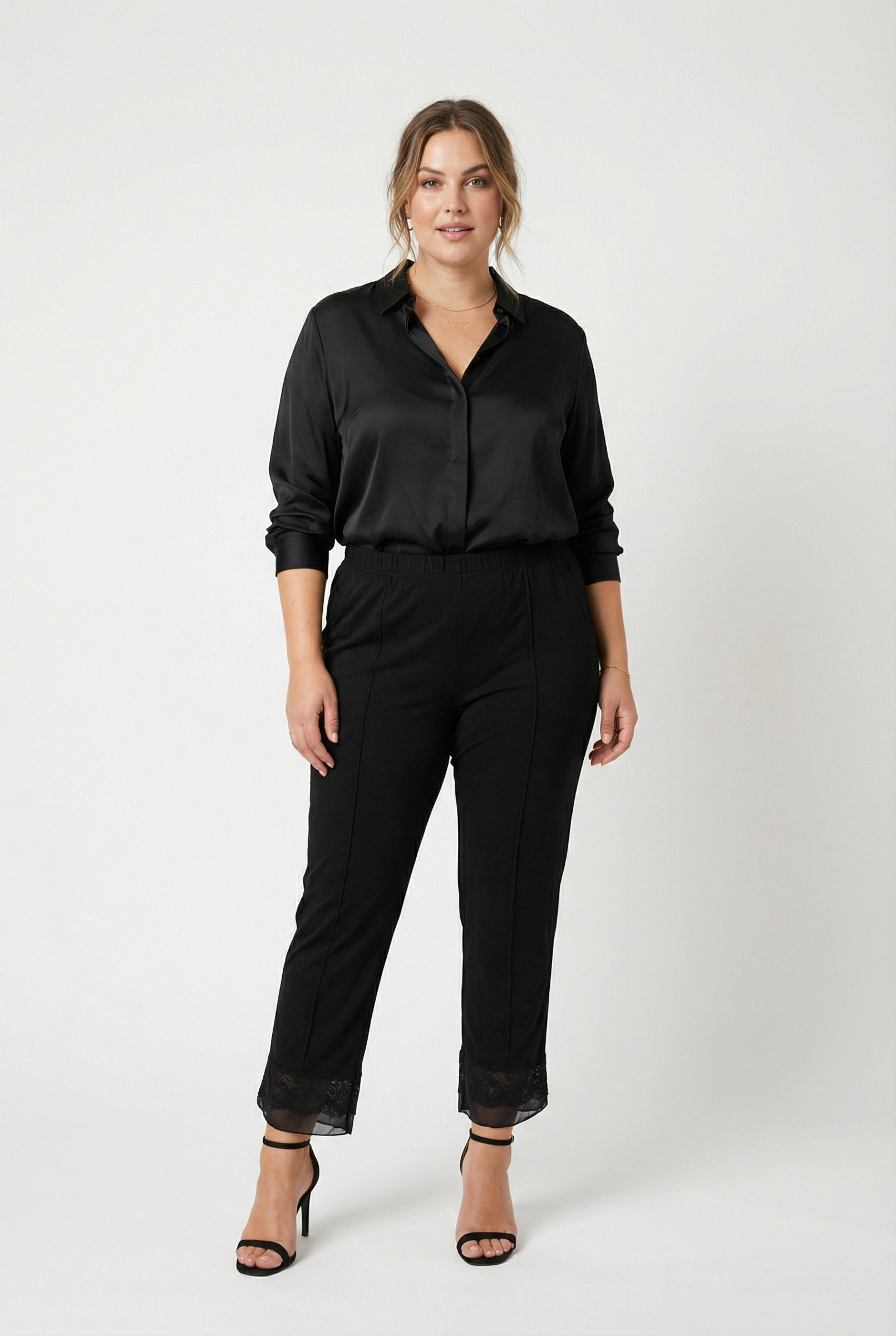 Grossiste Pomme Rouge Paris - Pantalon noir avec dentelle grande taille (B102)