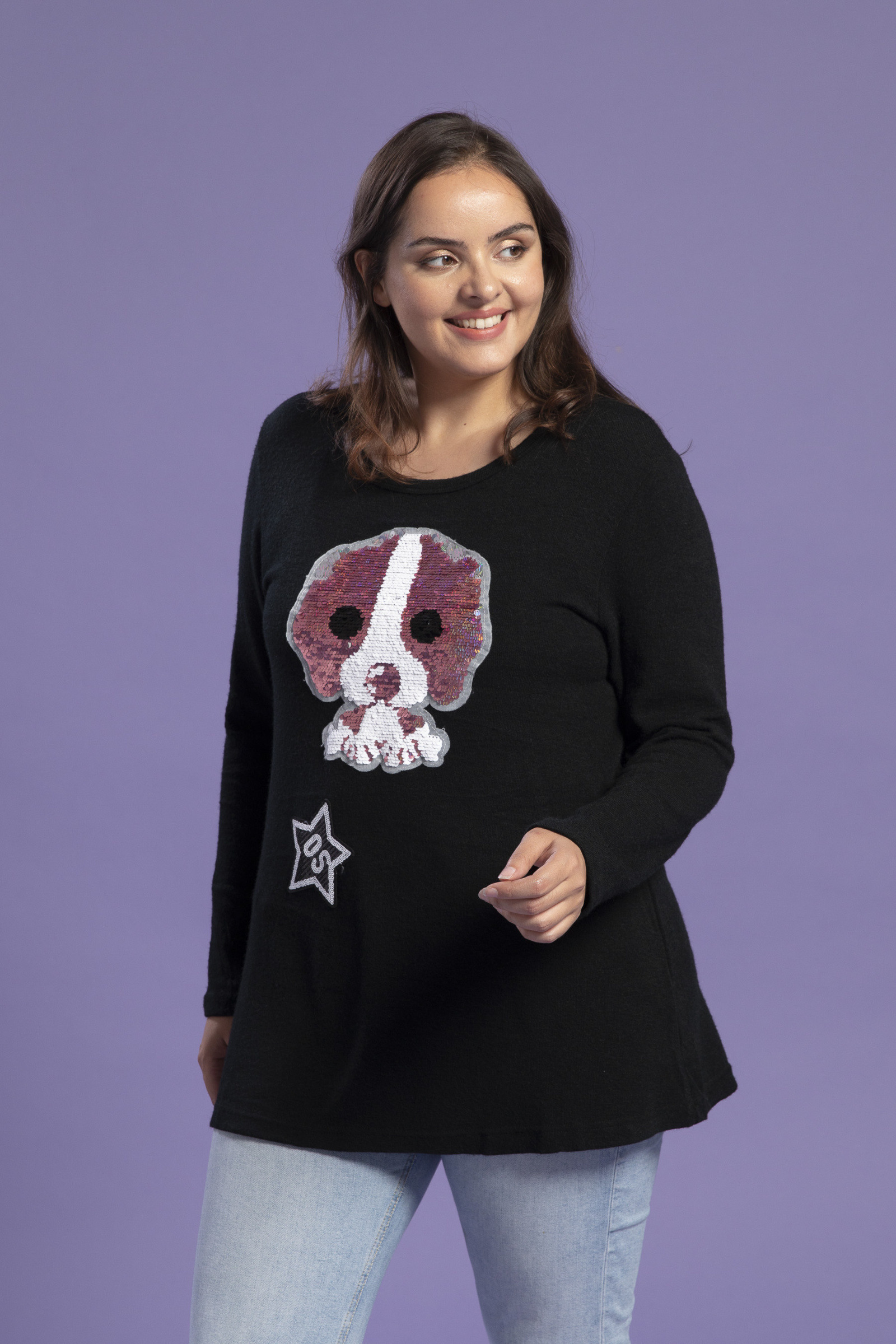 Wholesaler Pomme Rouge Paris - Plus size black sweater with sequin design (A907)