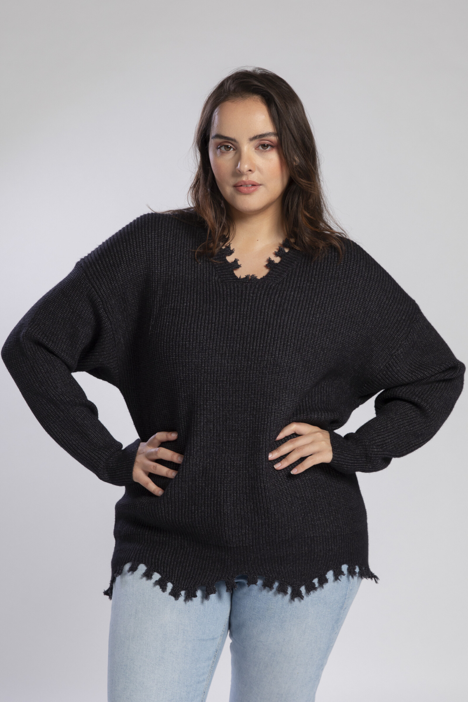 Grossiste Pomme Rouge Paris - Pull noir effet déchiré (JX089)