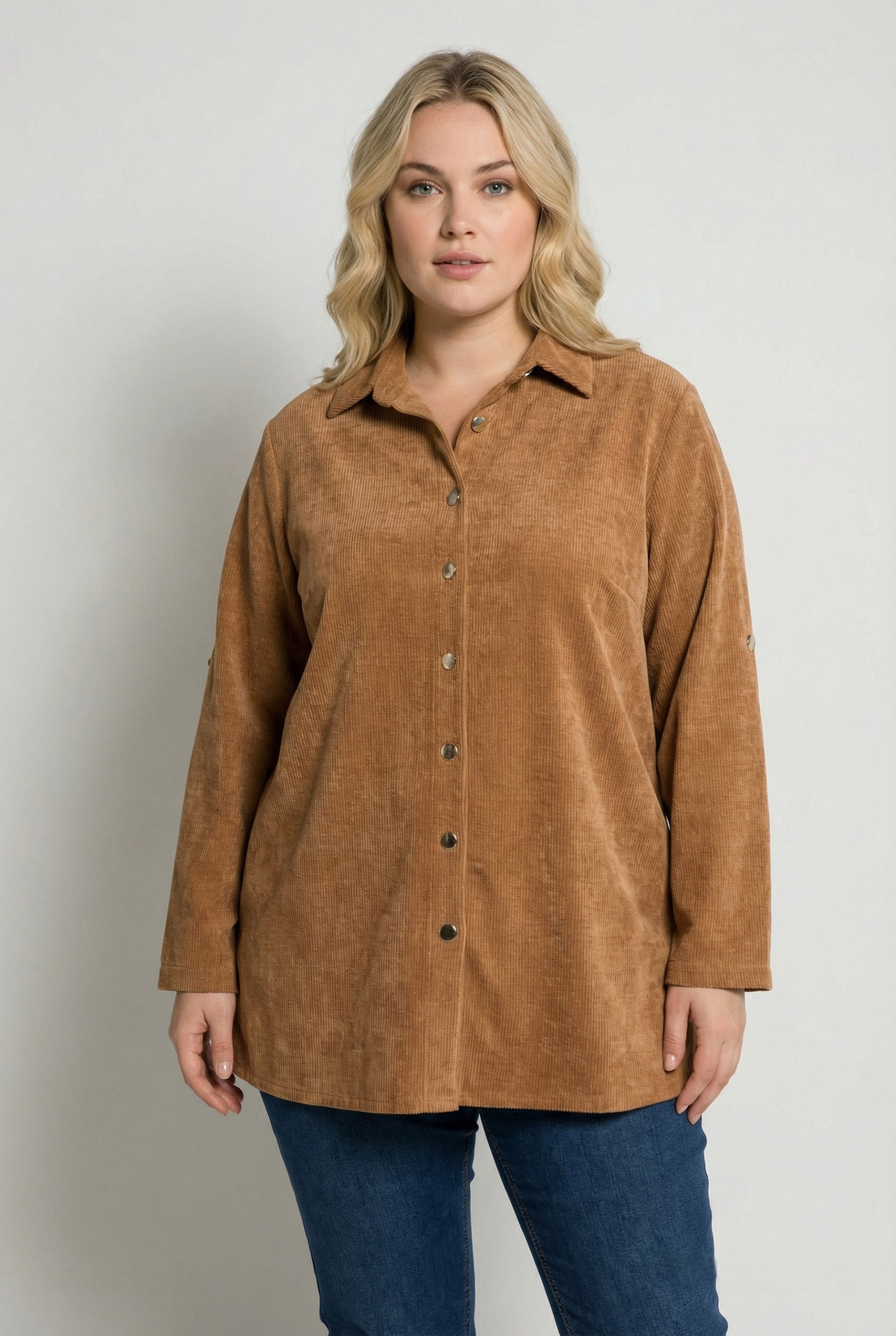 Grossista Pomme Rouge Paris - Camicia lunga oversize in velluto a coste color cammello (T20688)