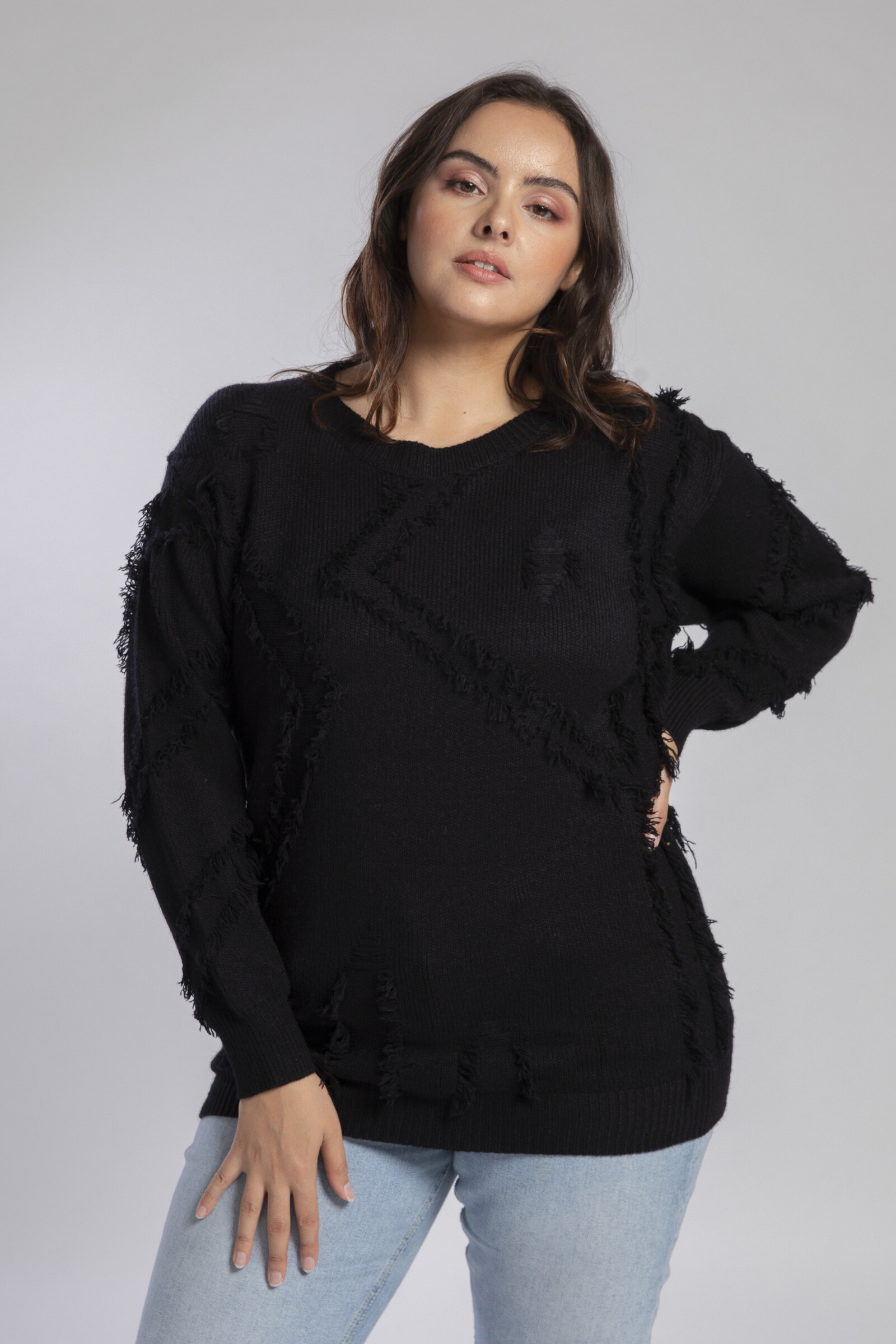 Grossiste Pomme Rouge Paris - Pull noir effet déchiré (JX091)