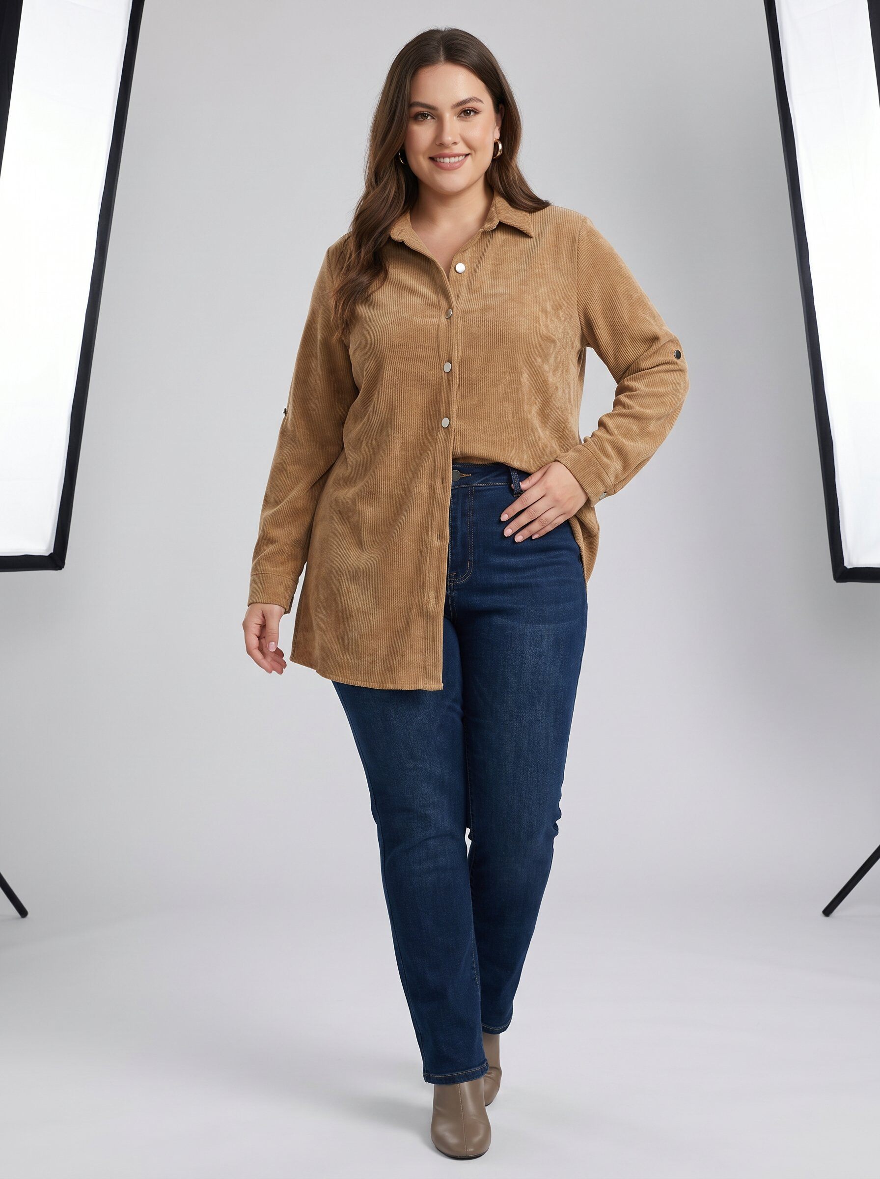 Grossista Pomme Rouge Paris - Camicia lunga oversize in velluto a coste color cammello (T20688)