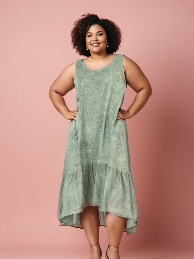 Grossiste Pomme Rouge Paris - Robe grande taille avec broderie floral kaki (C8015)