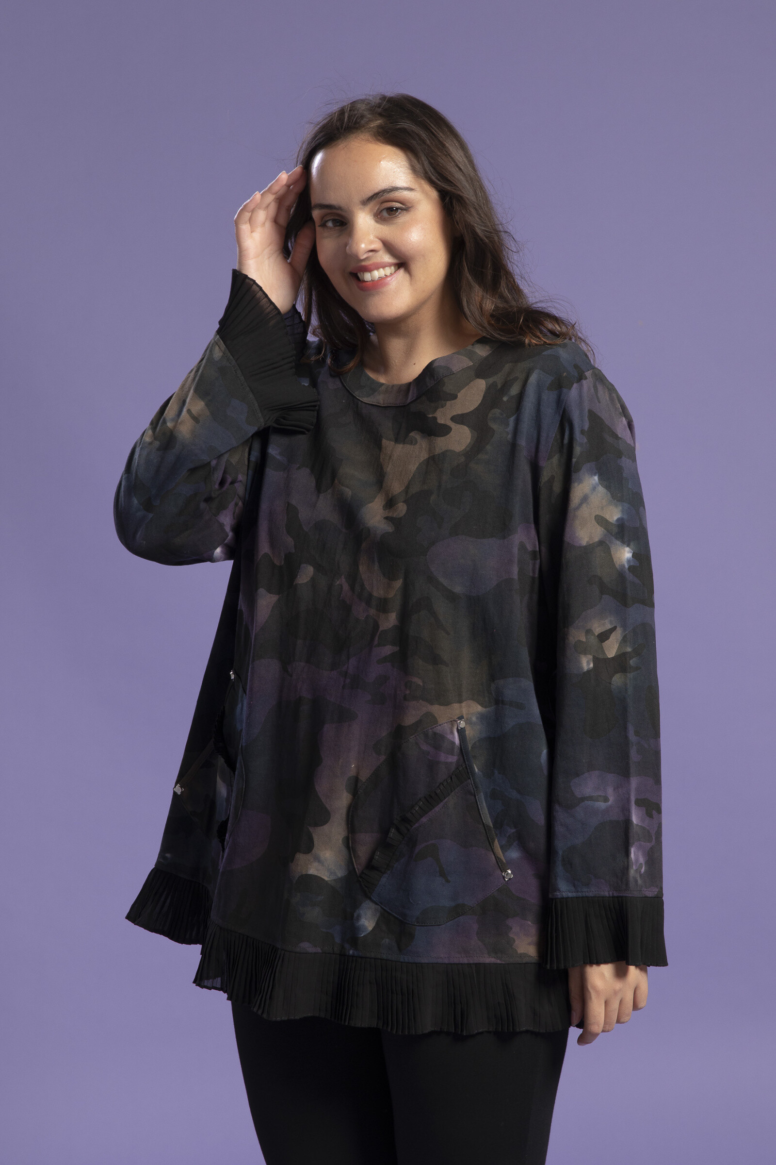Mayorista Pomme Rouge Paris - Camiseta de talla grande con estampado y volante (A821)