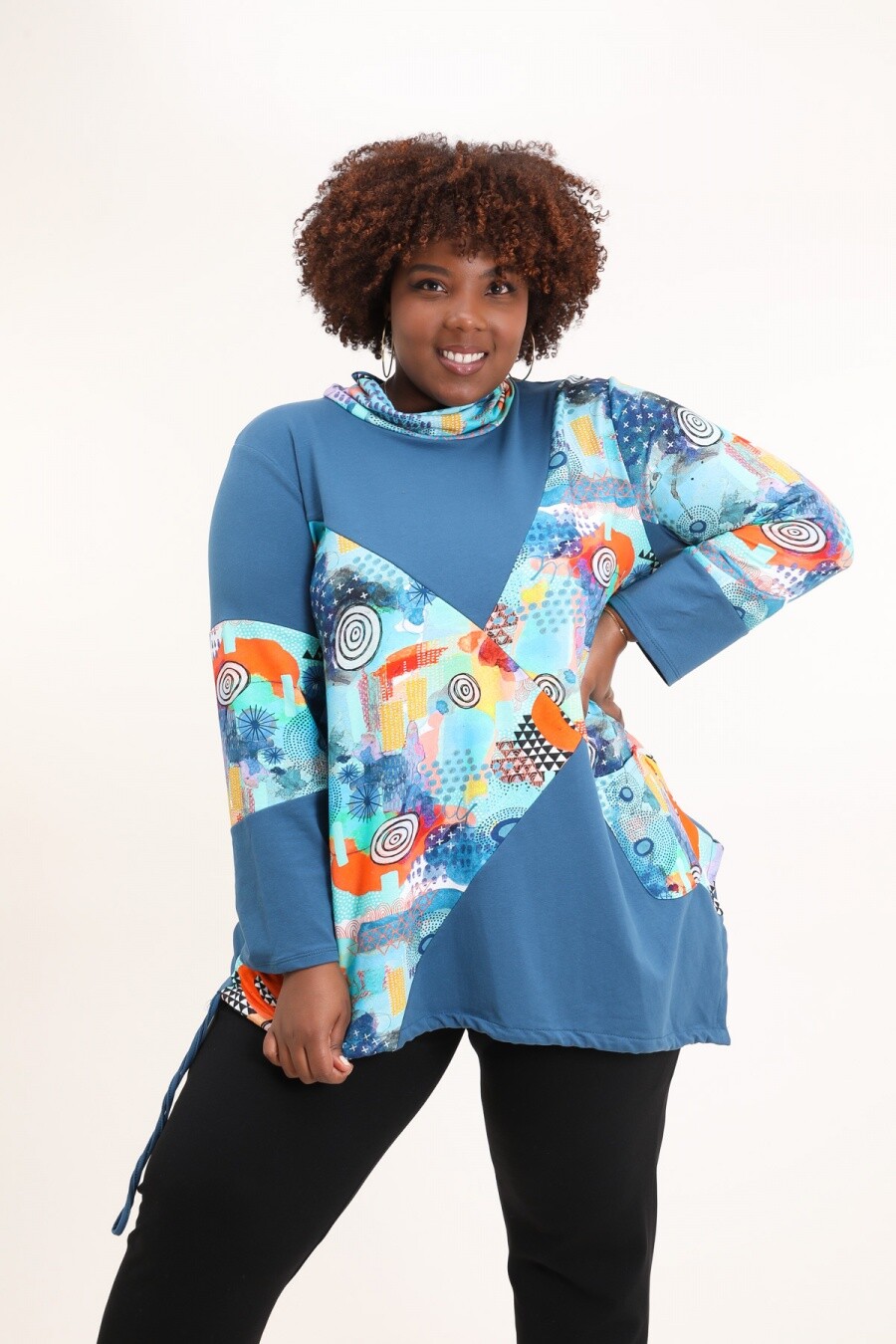 Mayorista Pomme Rouge Paris - Camiseta de cuello alto azul estampada de talla grande.