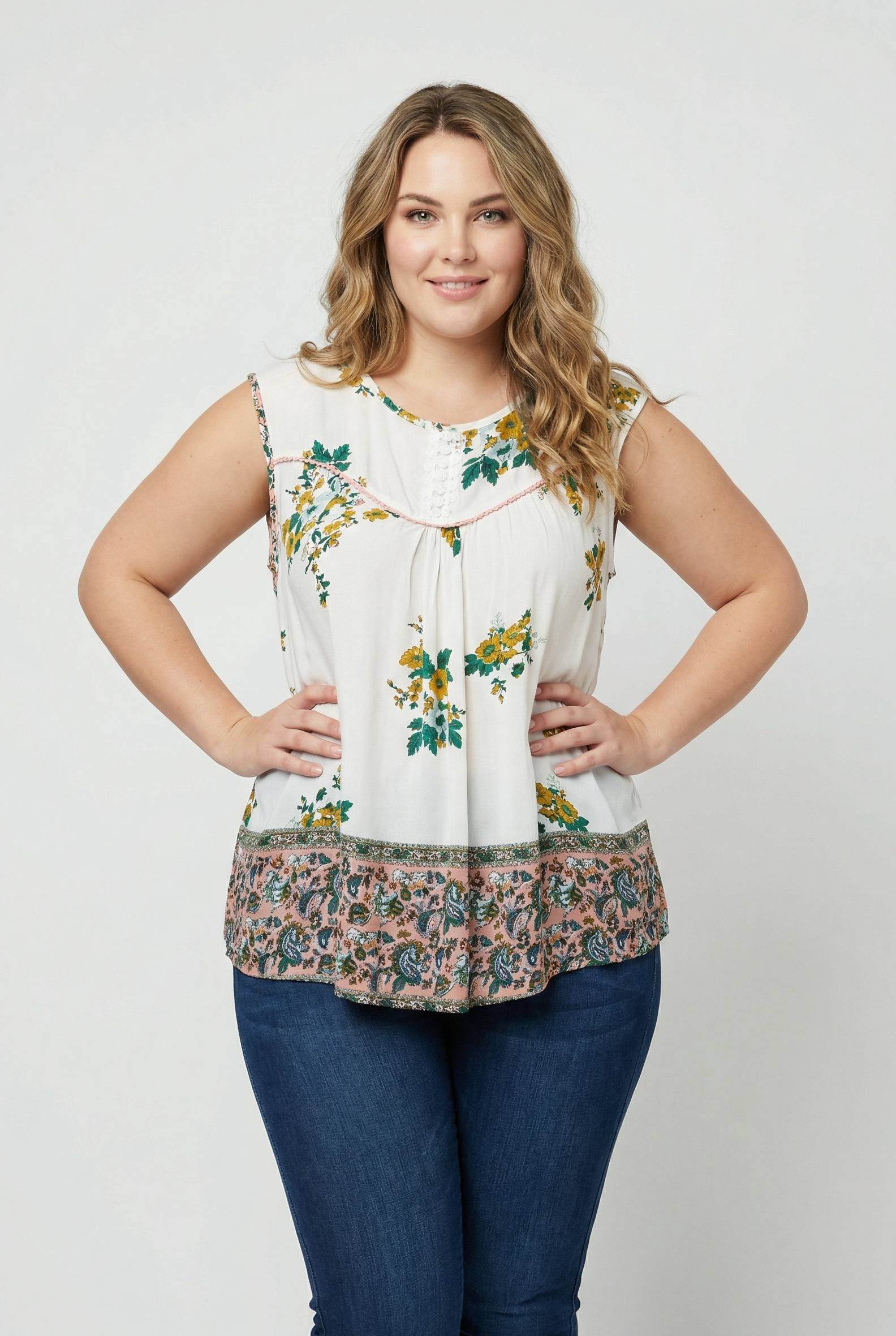 Grossiste Pomme Rouge Paris - Top grande taille imprimé floral blanc (A955)