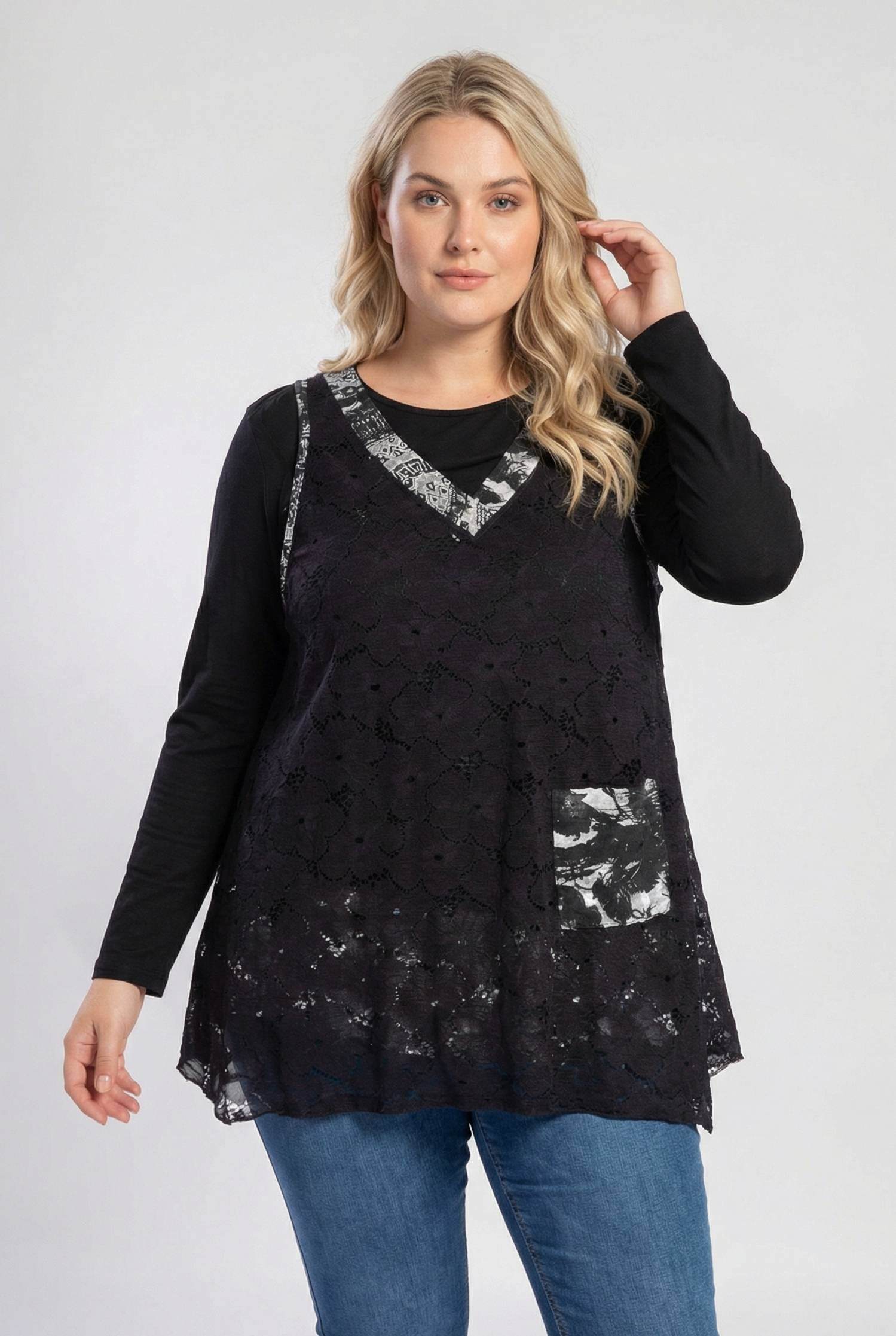 Wholesaler Pomme Rouge Paris - White Lace Top + Undershirt Set (A622)