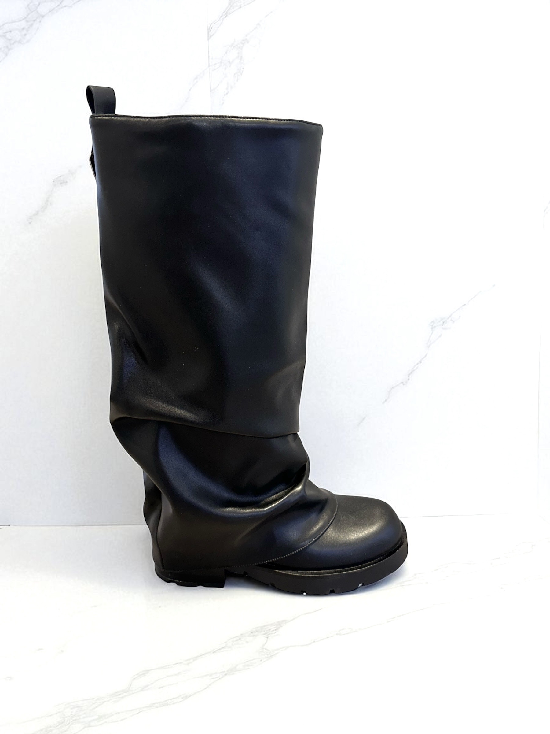 Grossista Poti Pati - DF048 Stivali stile biker con risvolto alto di 3 cm che arrivano al ginocchio, con zip interna