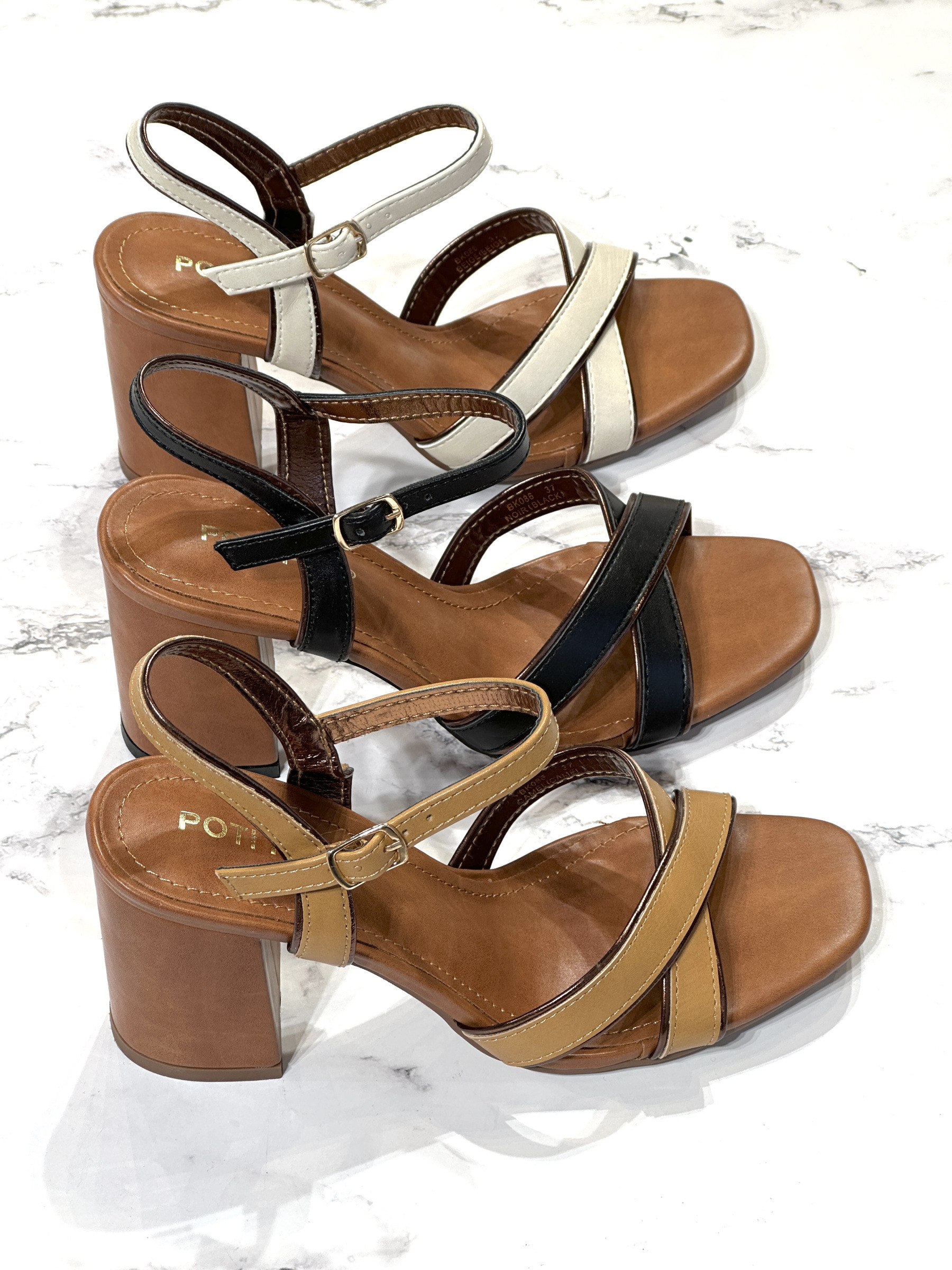 Mayorista Poti Pati - Bk083 Sandalias bicolor con tacón cuadrado de 8 cm alto