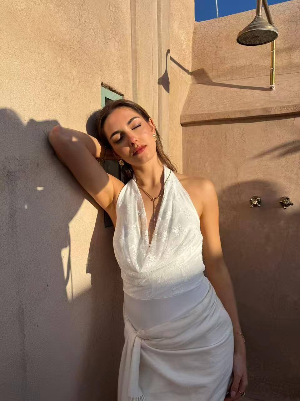 Grossiste PRESTILA - Body avec dentelle en Fleurs