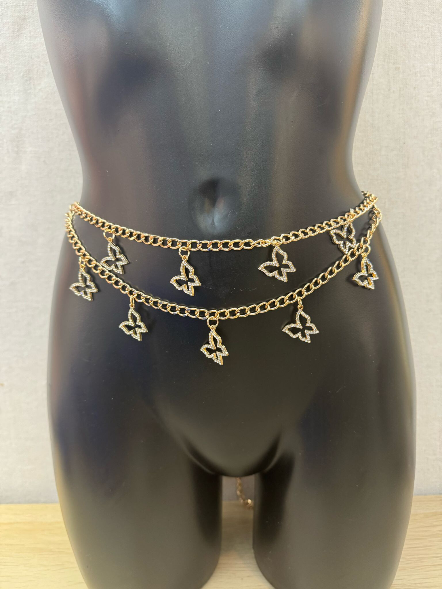 Grossiste PRESTILA - Ceinture chaîne Papillon