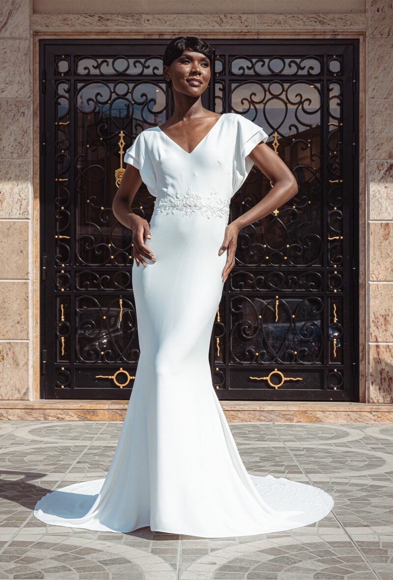 Grossiste Promarried - Robe de mariée fourreau en crèpe