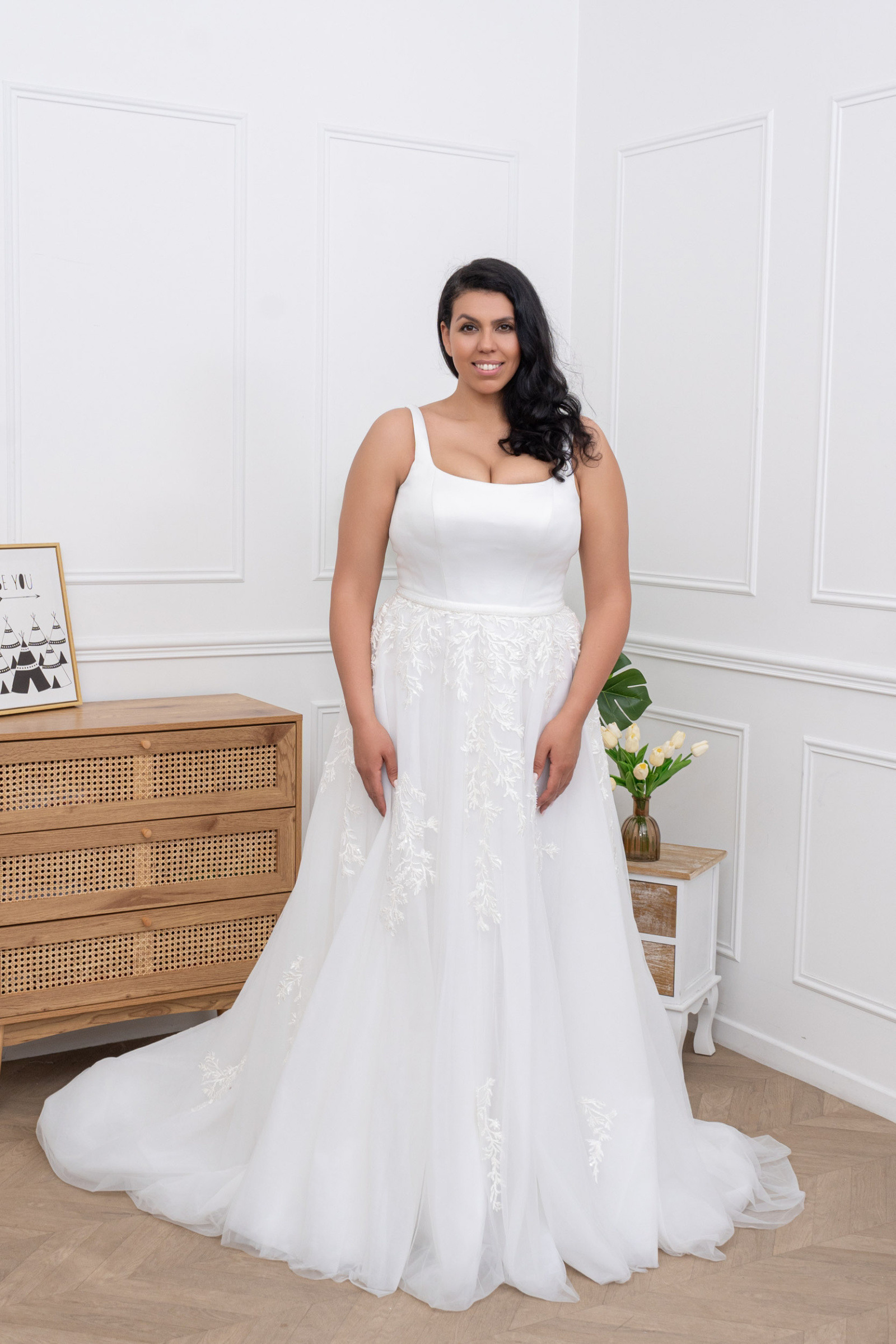 Grossiste Promarried - Robe de mariée coupe évasée avec haut en satin col carré et jupe en tulle