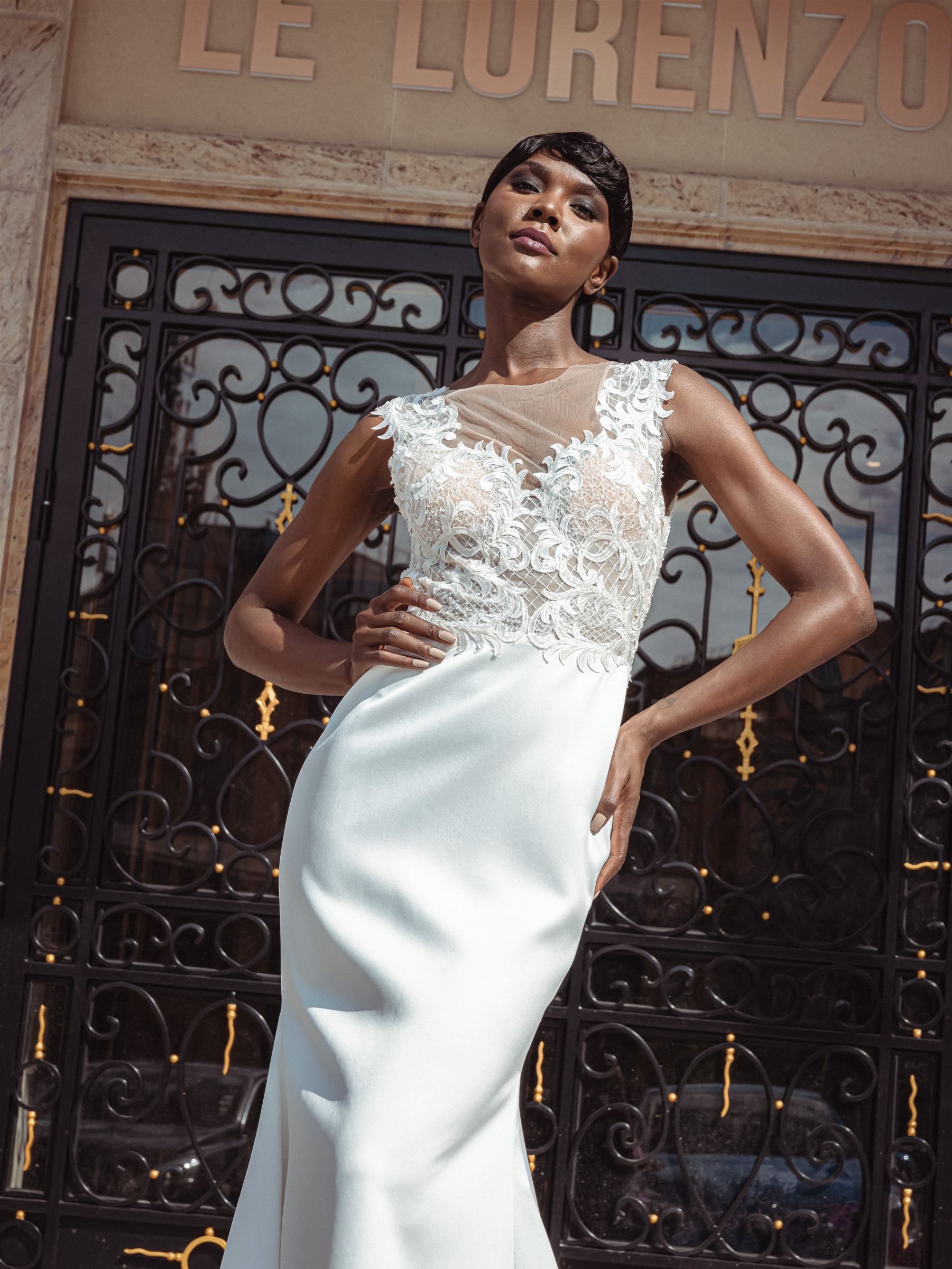 Grossiste Promarried - Robe de mariée coupe sirène avec haut couleur chair et jupe satinée
