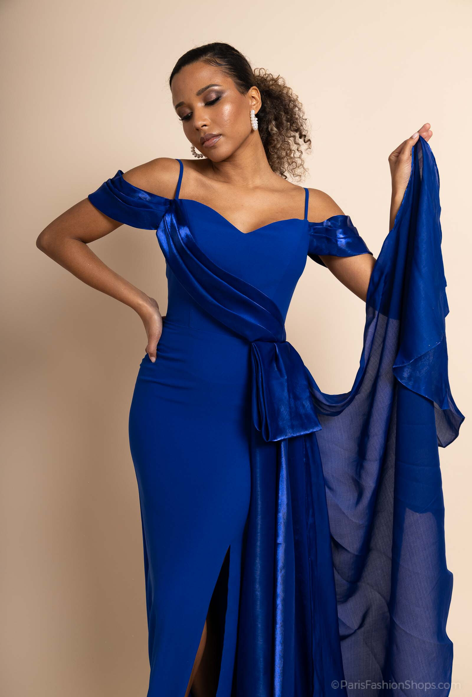 Grossiste Promarried - Robe de soirée élégante – Coupe fourreau avec fente et volants off-shoulder