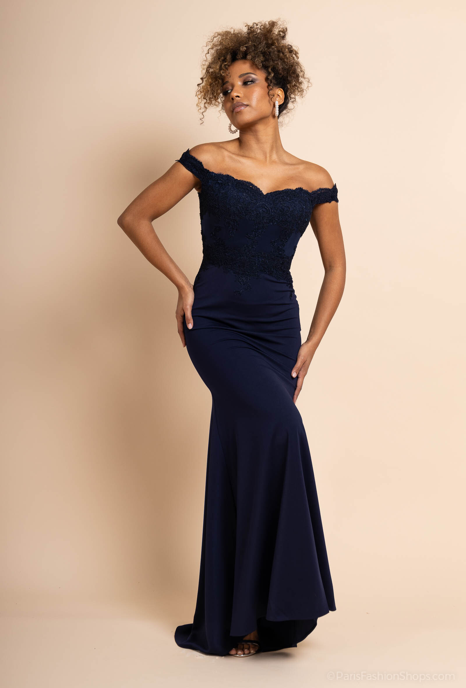 Grossiste Promarried - Robe de cocktail marine sobre et élégante encolure bardot coupe fourreau
