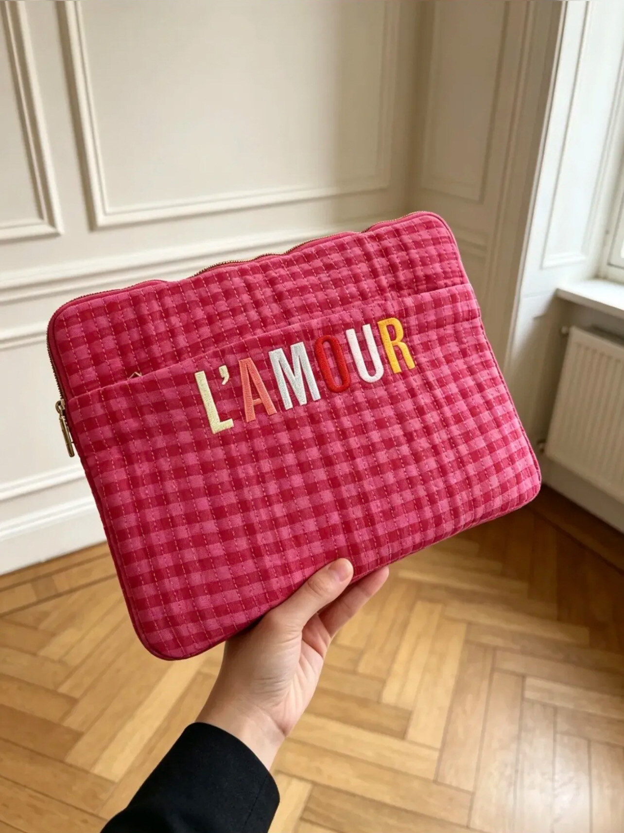 Großhändler PROMISE - 13-Zoll-Laptop- oder Tablet-Hülle aus gesteppter bedruckter Baumwolle, Vordertasche, aufgesticktes L’AMOUR