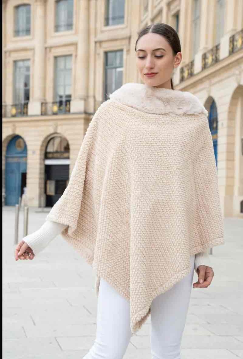 Großhändler PROMISE - Poncho aus strukturiertem Kunstpelz