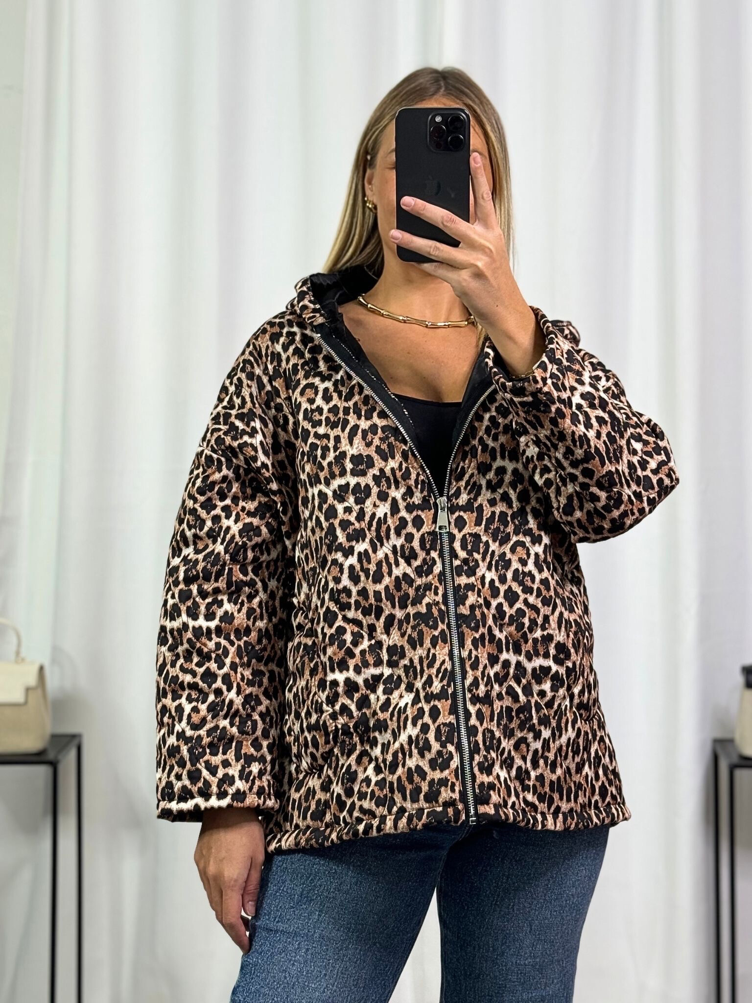 Grossista PROMISE - giacca con cappuccio e stampa di leopardo