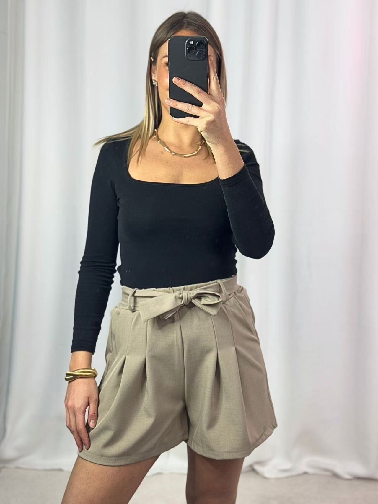 Wholesaler PROMISE - High-waisted drawstring shorts