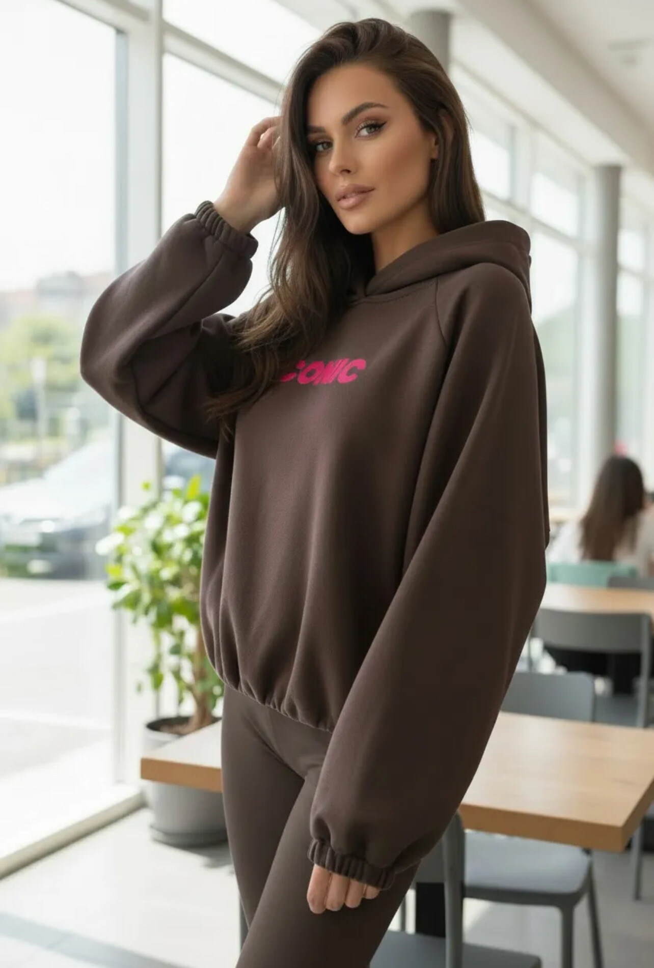 Grossiste PROMISE - Sweat à capuche inscription ICONIC