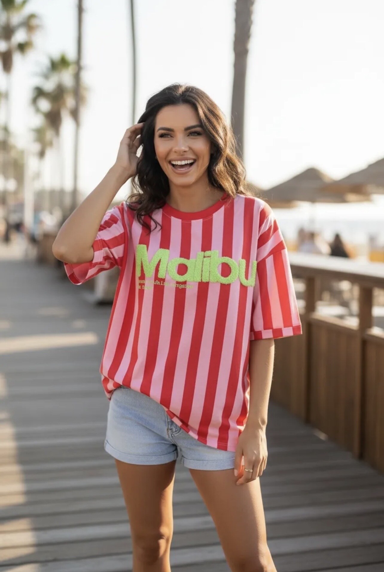 Grossista PROMISE - T-shirt a righe ricamate “MALIBU”.