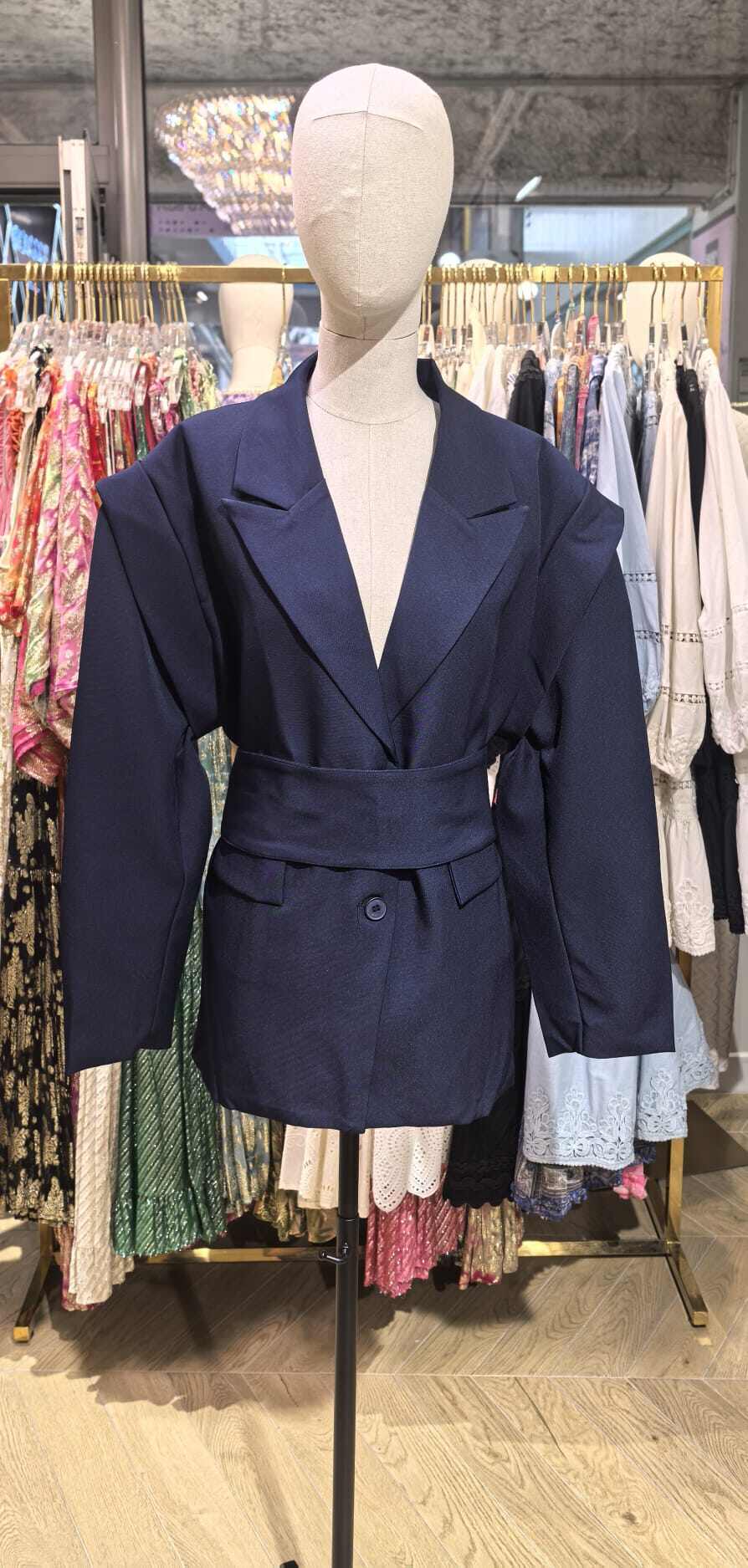Grossista PURPLE QUEEN - blazer oversize con spalline e cintura