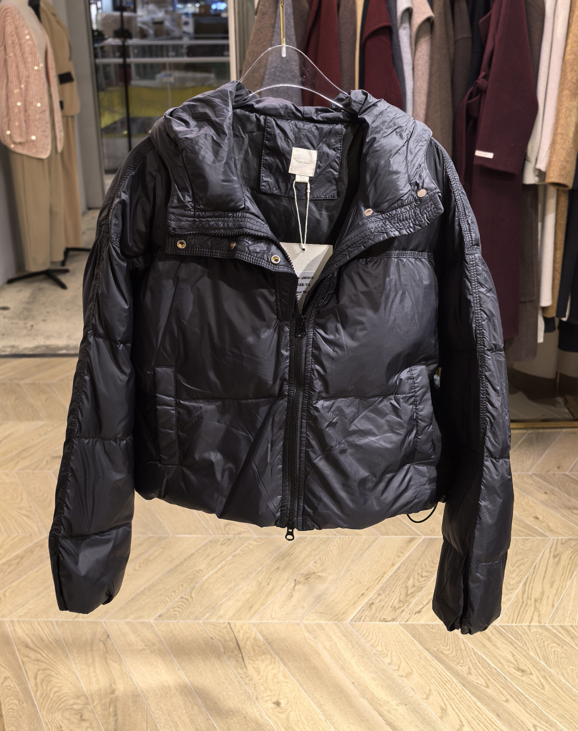 Wholesaler PURPLE QUEEN - mid-length down jacket with hood