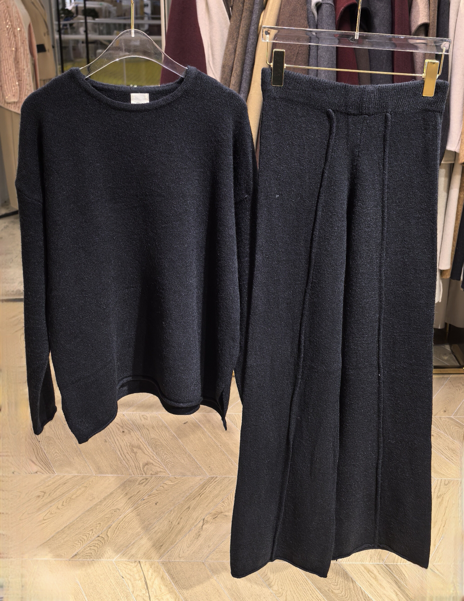 Wholesaler PURPLE QUEEN - round neck sweater set with wide pants