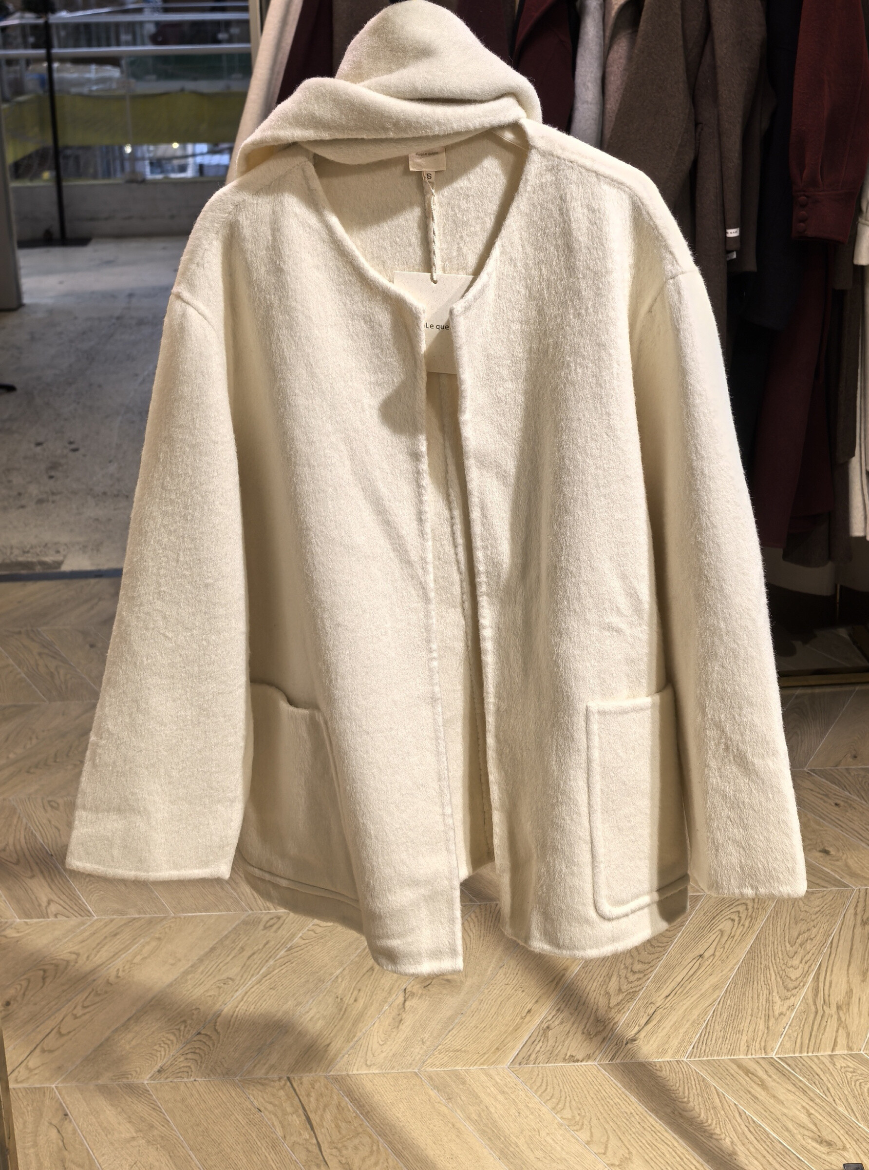 Wholesaler PURPLE QUEEN - JACKET IN 100 HANDMADE WOOL