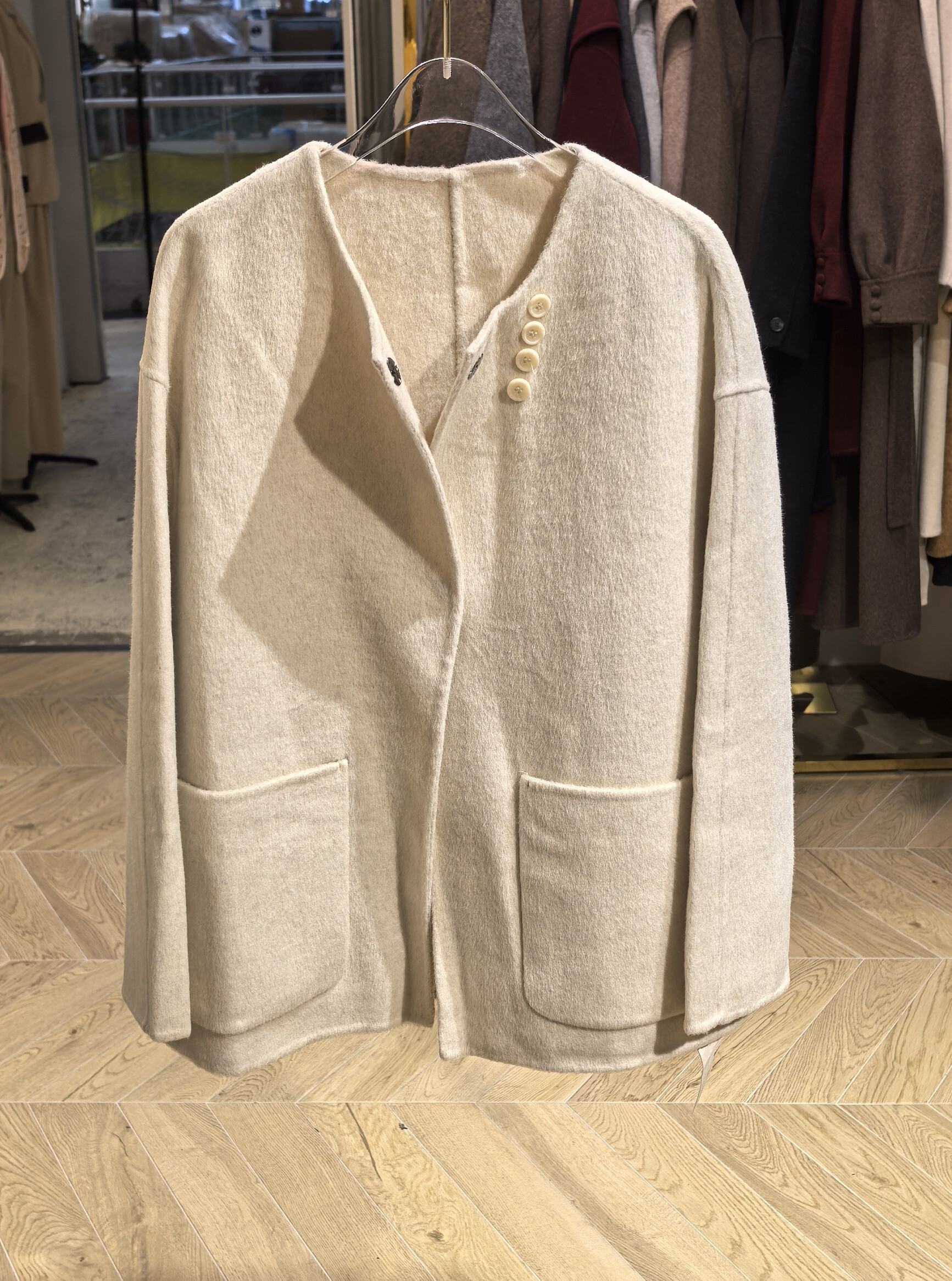 Wholesaler PURPLE QUEEN - JACKET IN 100 HANDMADE WOOL