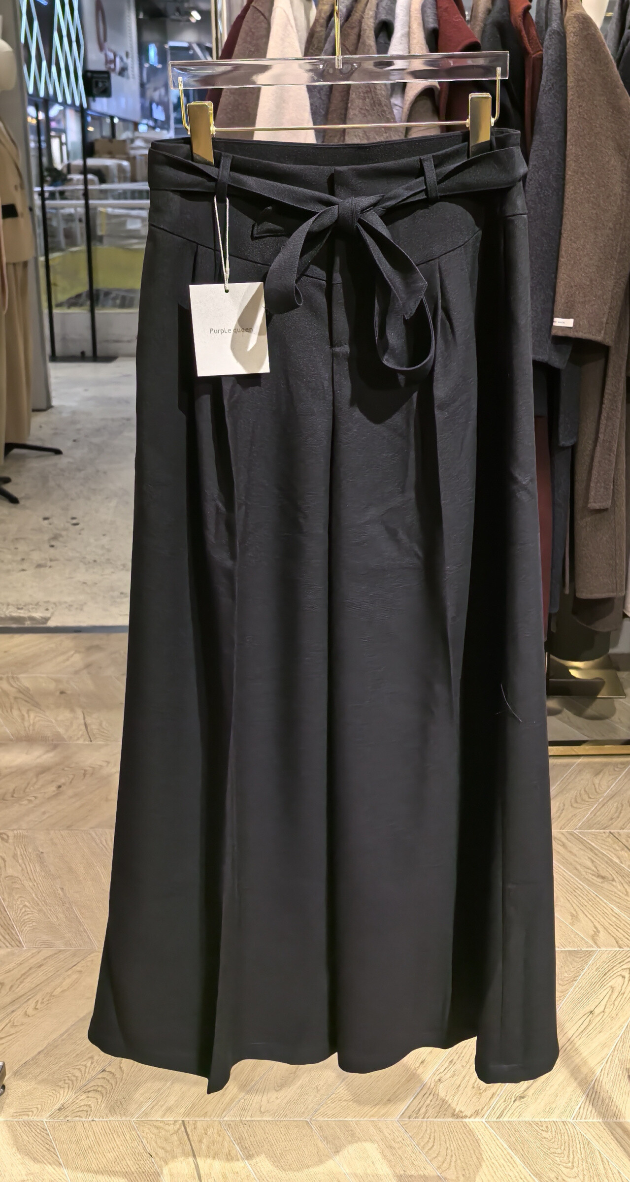Wholesaler PURPLE QUEEN - tailored pants
