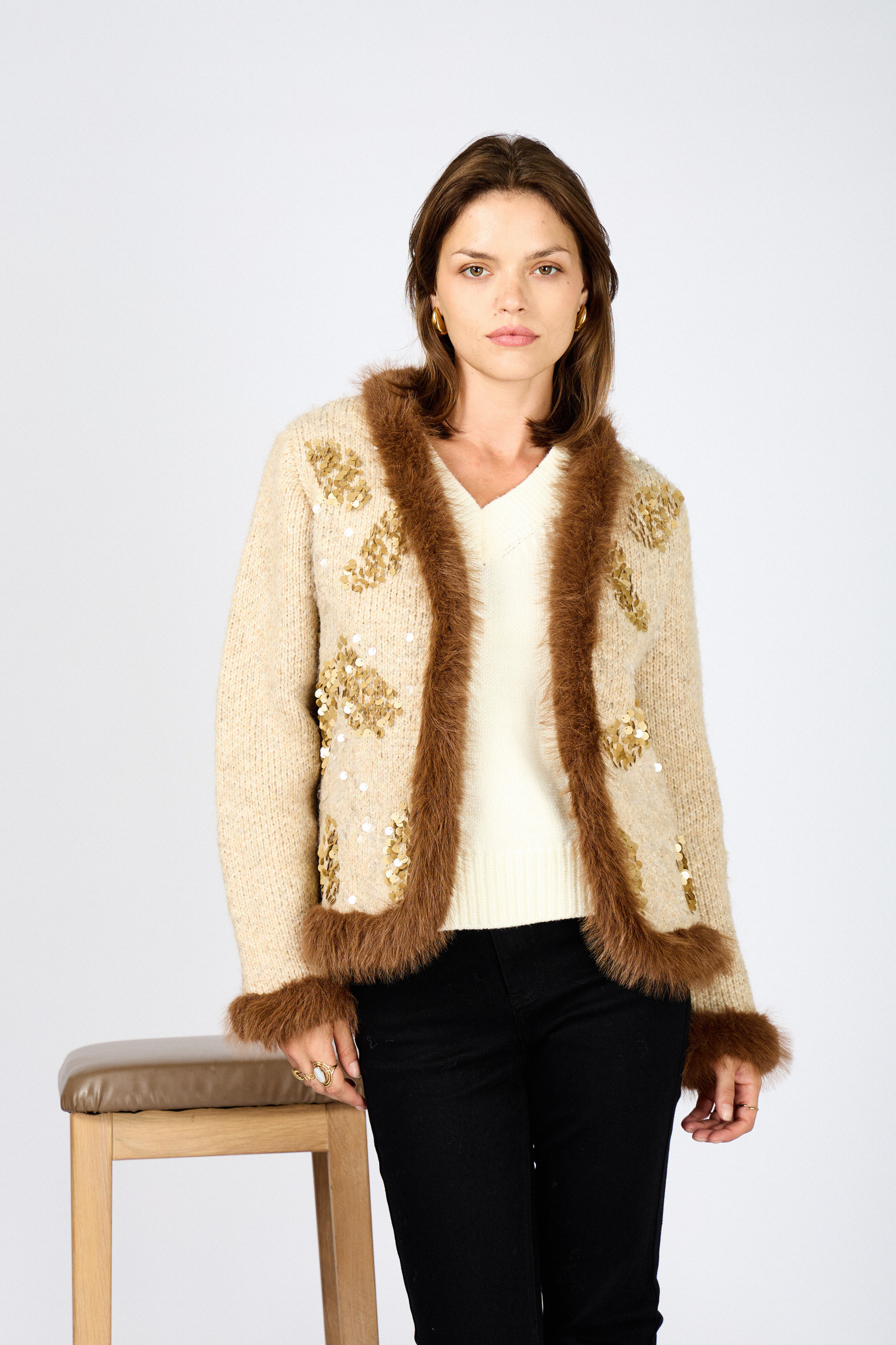 Wholesaler PURPLE QUEEN - Long sleeve knit cardigan with sequins and faux fur collar