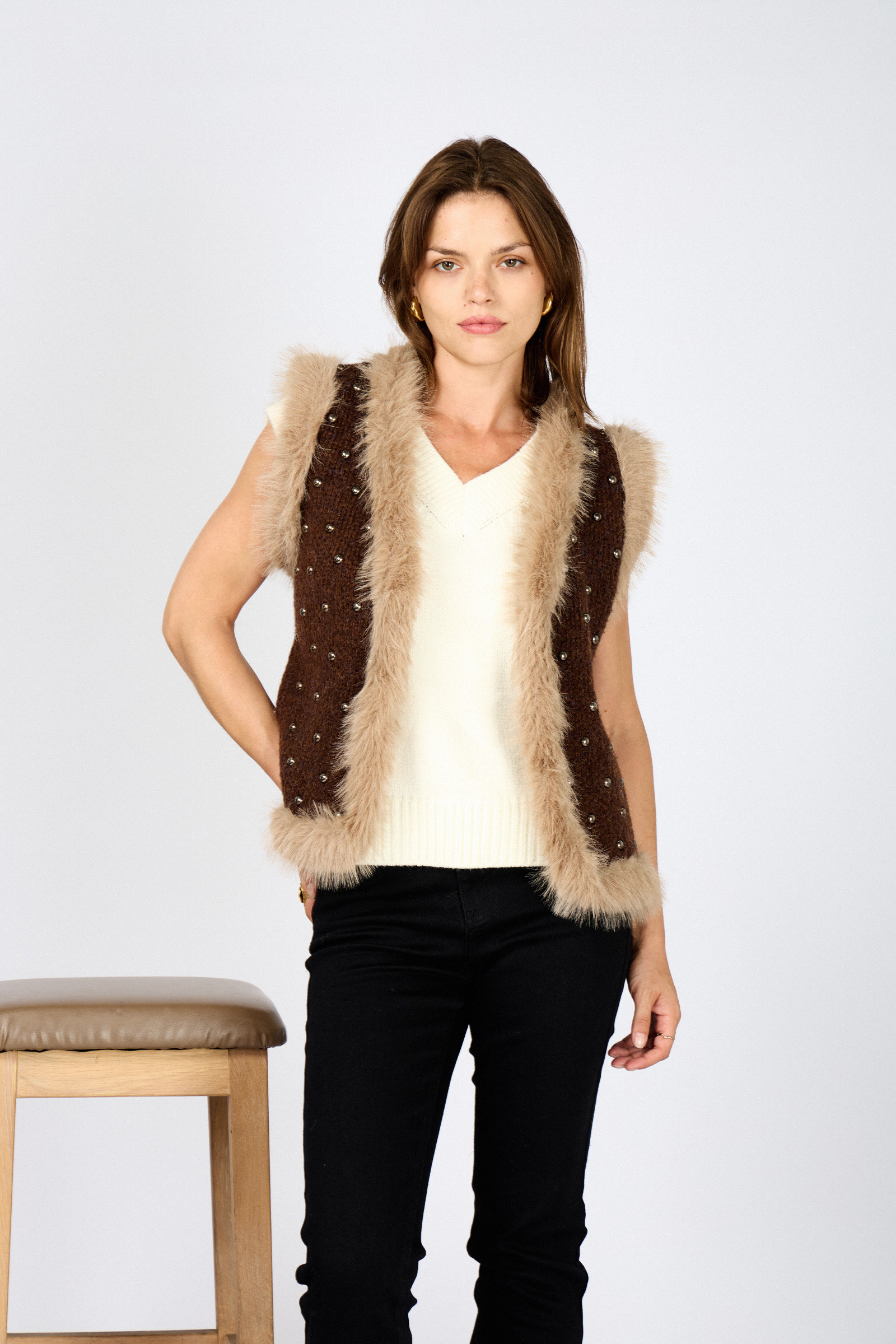 Wholesaler PURPLE QUEEN - Short-sleeve knit cardigan with sequins and faux fur collar