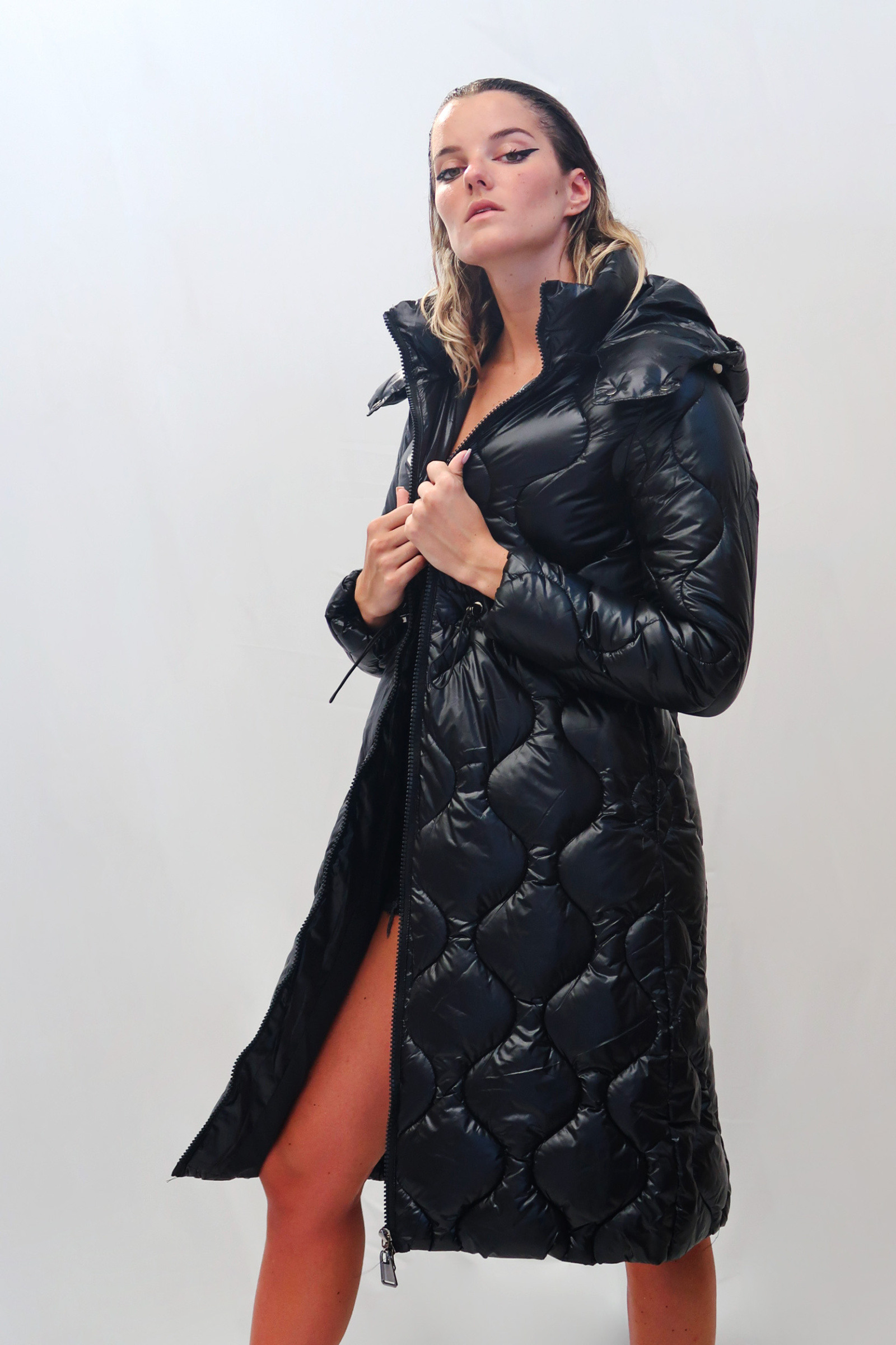 Wholesaler QUEEN DRAMA - Women's Long Coat – Shiny Quilted, Removable Hood, Drawstring Waist, Zip Closure | Casual Chic Winter Jacket