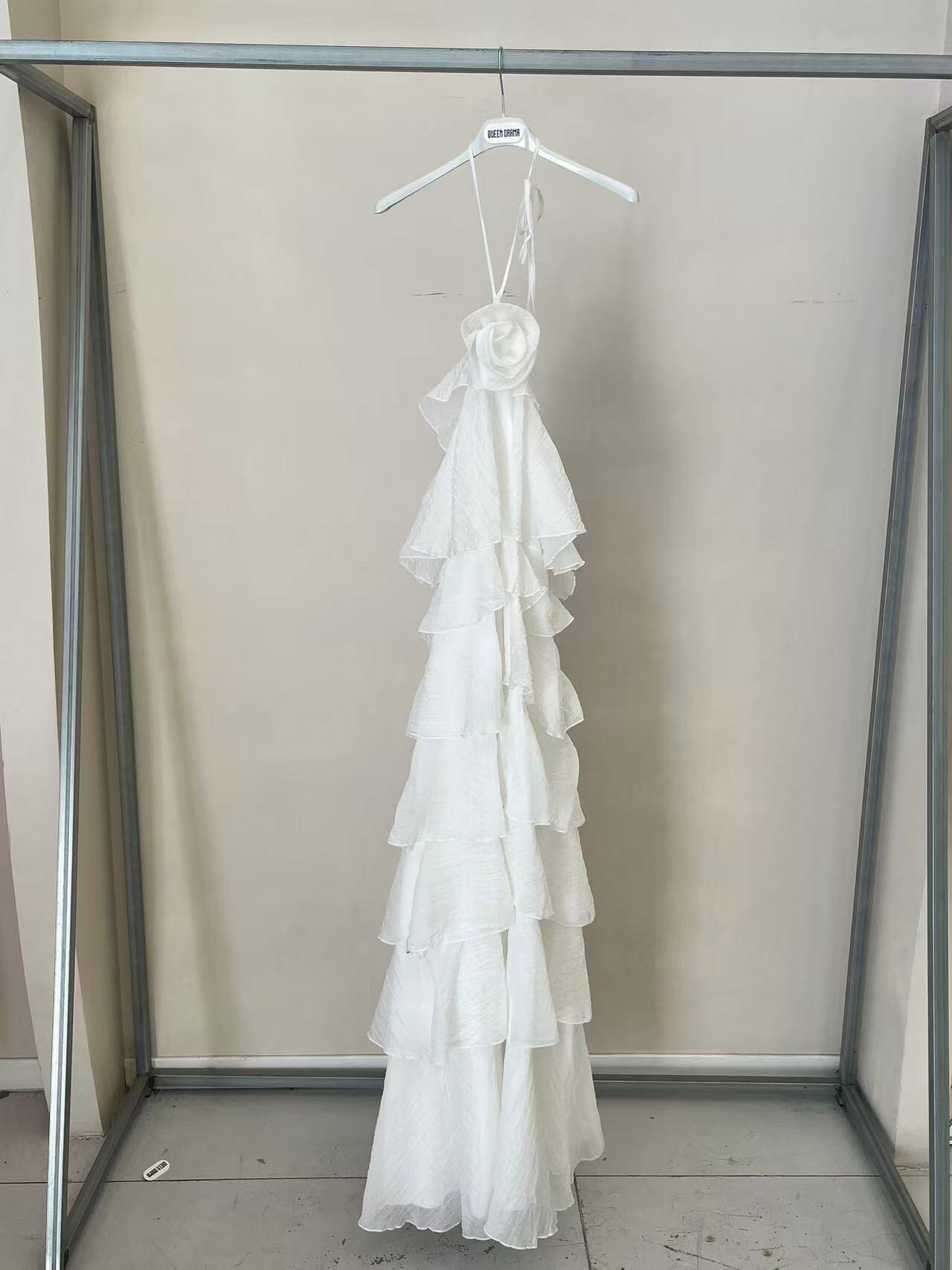 Wholesaler QUEEN DRAMA - Long dress with ruffles, light and feminine