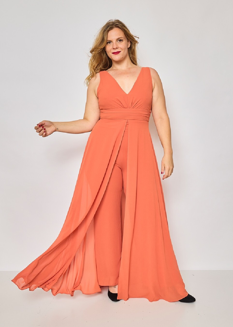 Wholesaler Queen Size - Plus Size V-Neck Jumpsuit