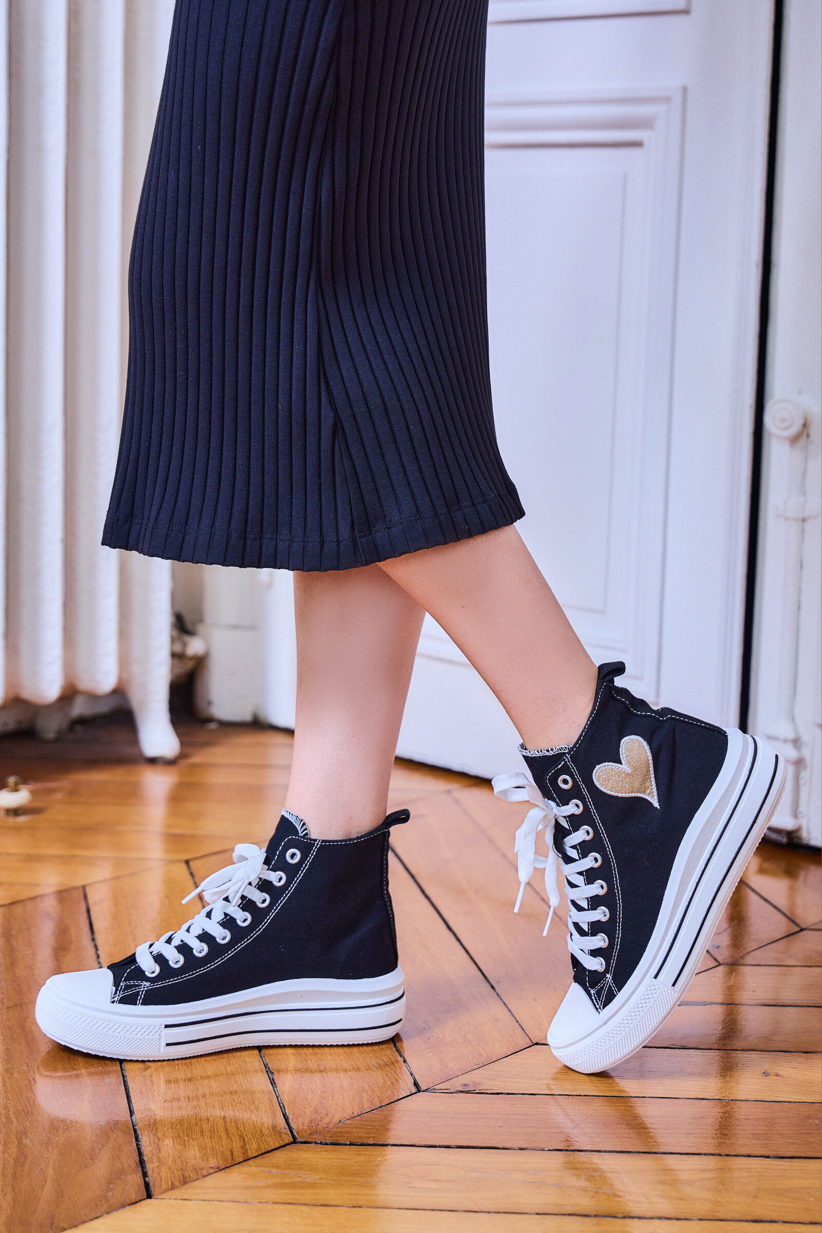 Grossiste R and BE - SP523N Baskets femme à lacets
