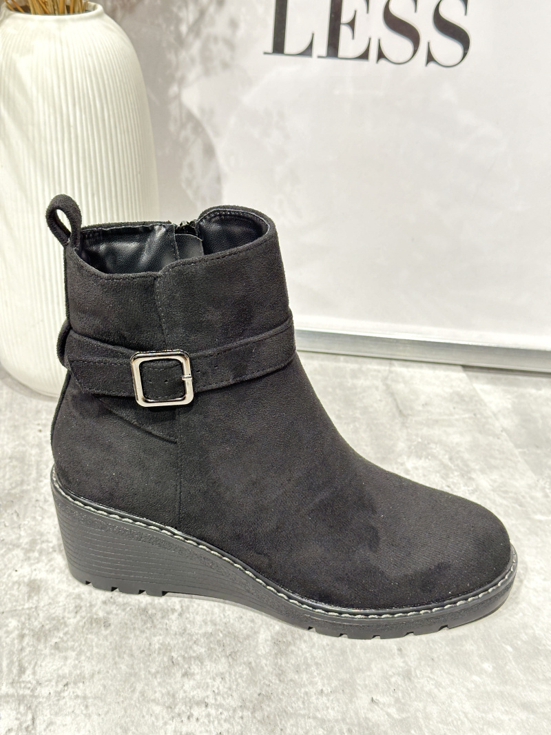 Grossista R and BE - Stivaletto a zeppa in camoscio