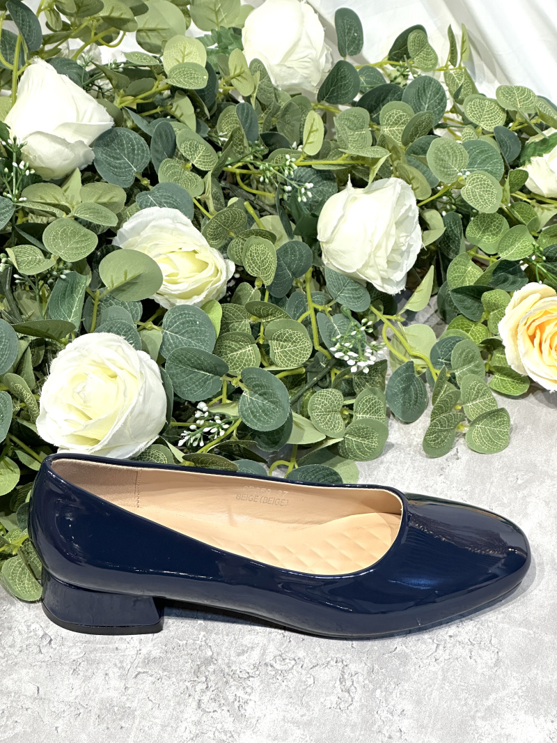 Grossiste R and BE - Escarpins  grande taille avec grosses talons en verni